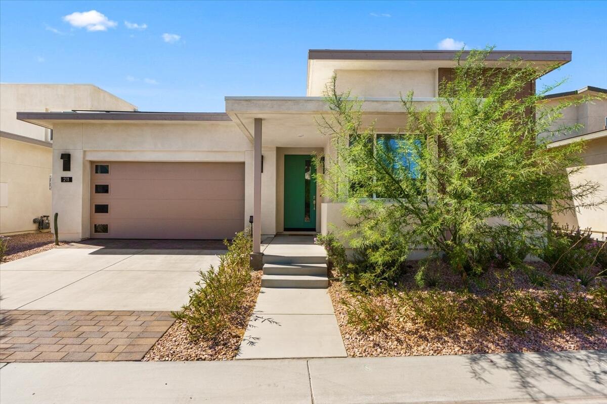 211 Mustang LN