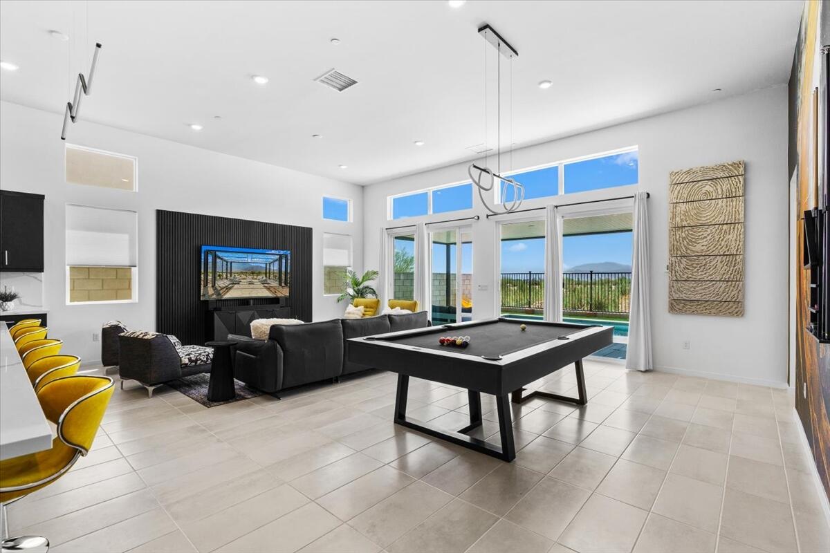 211 Mustang LN