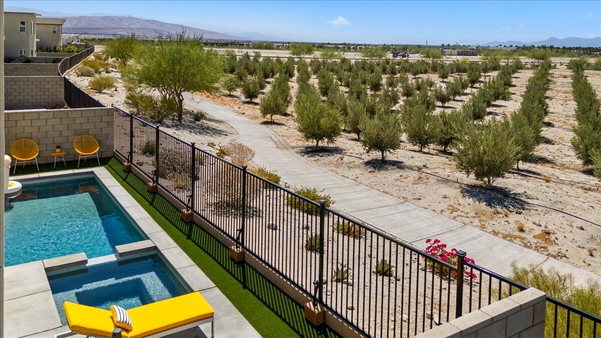 211 Mustang LN