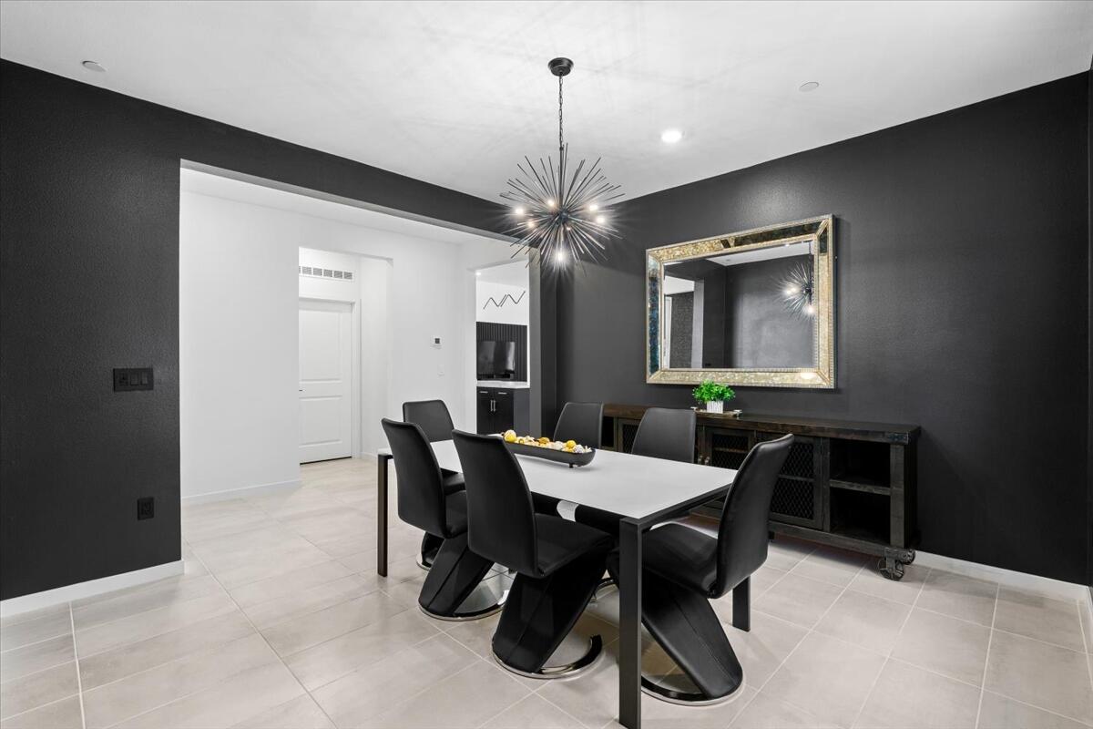 211 Mustang LN