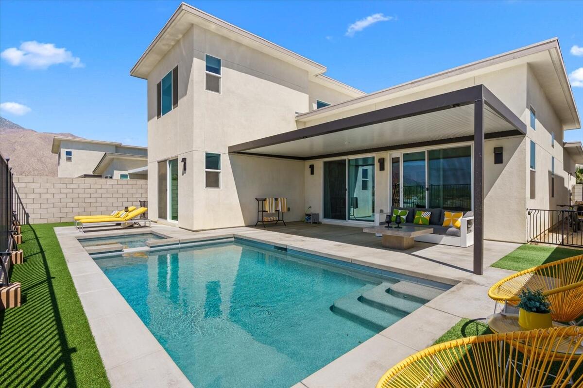 211 Mustang LN