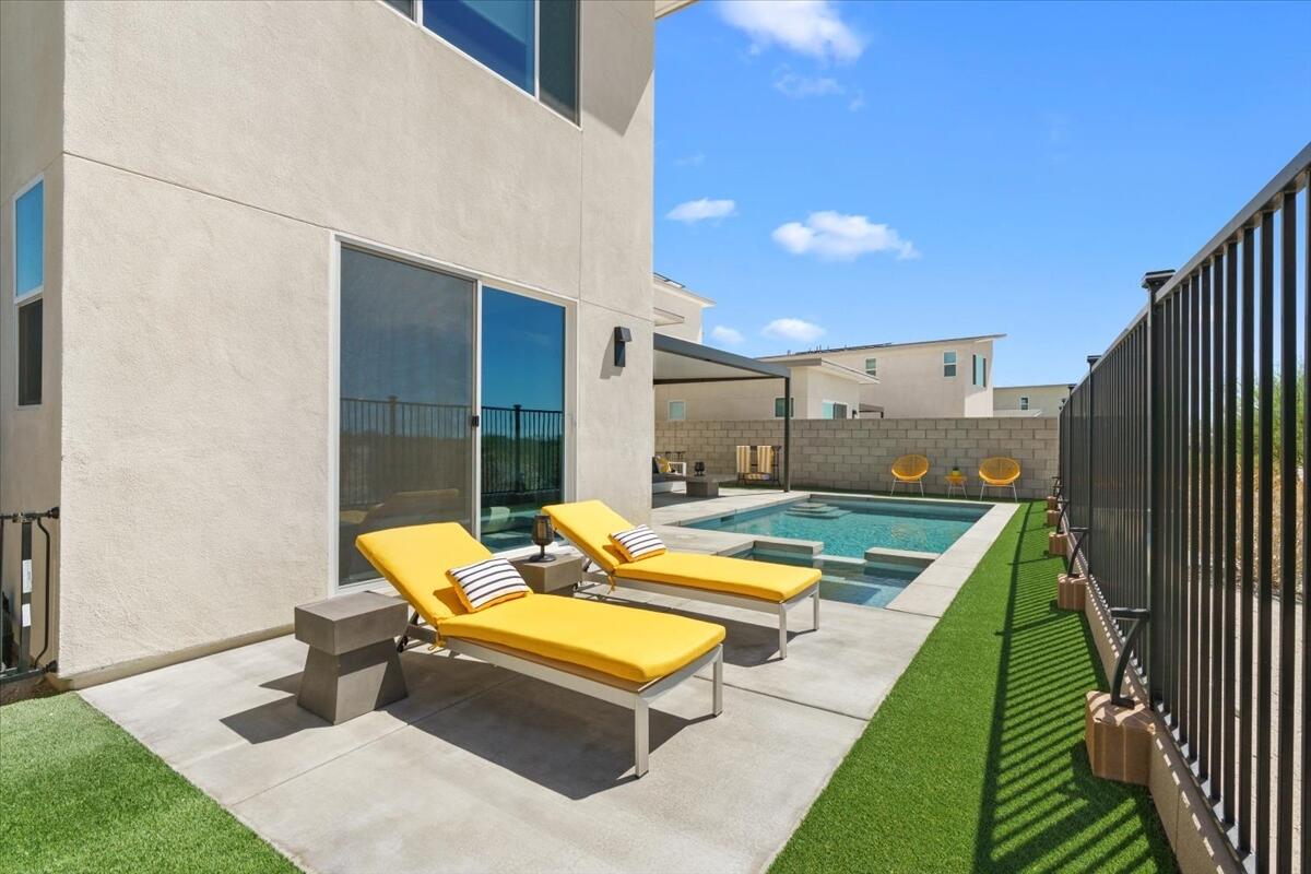 211 Mustang LN