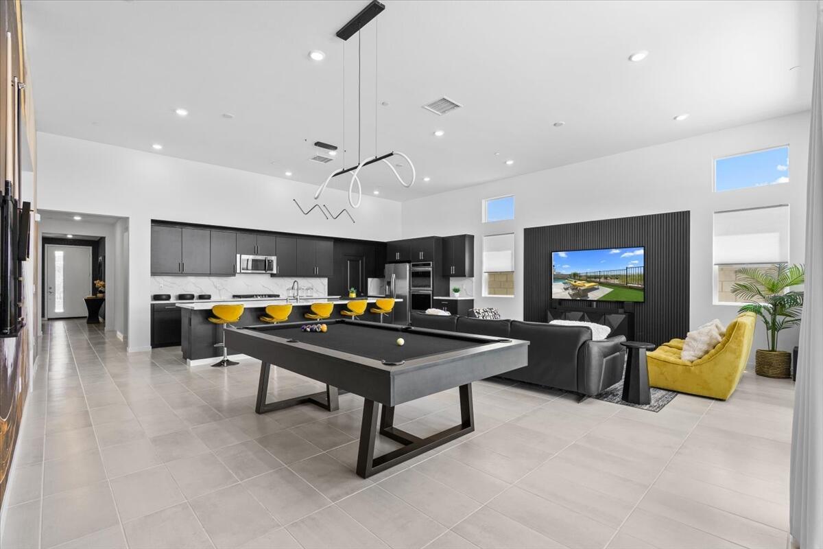 211 Mustang LN