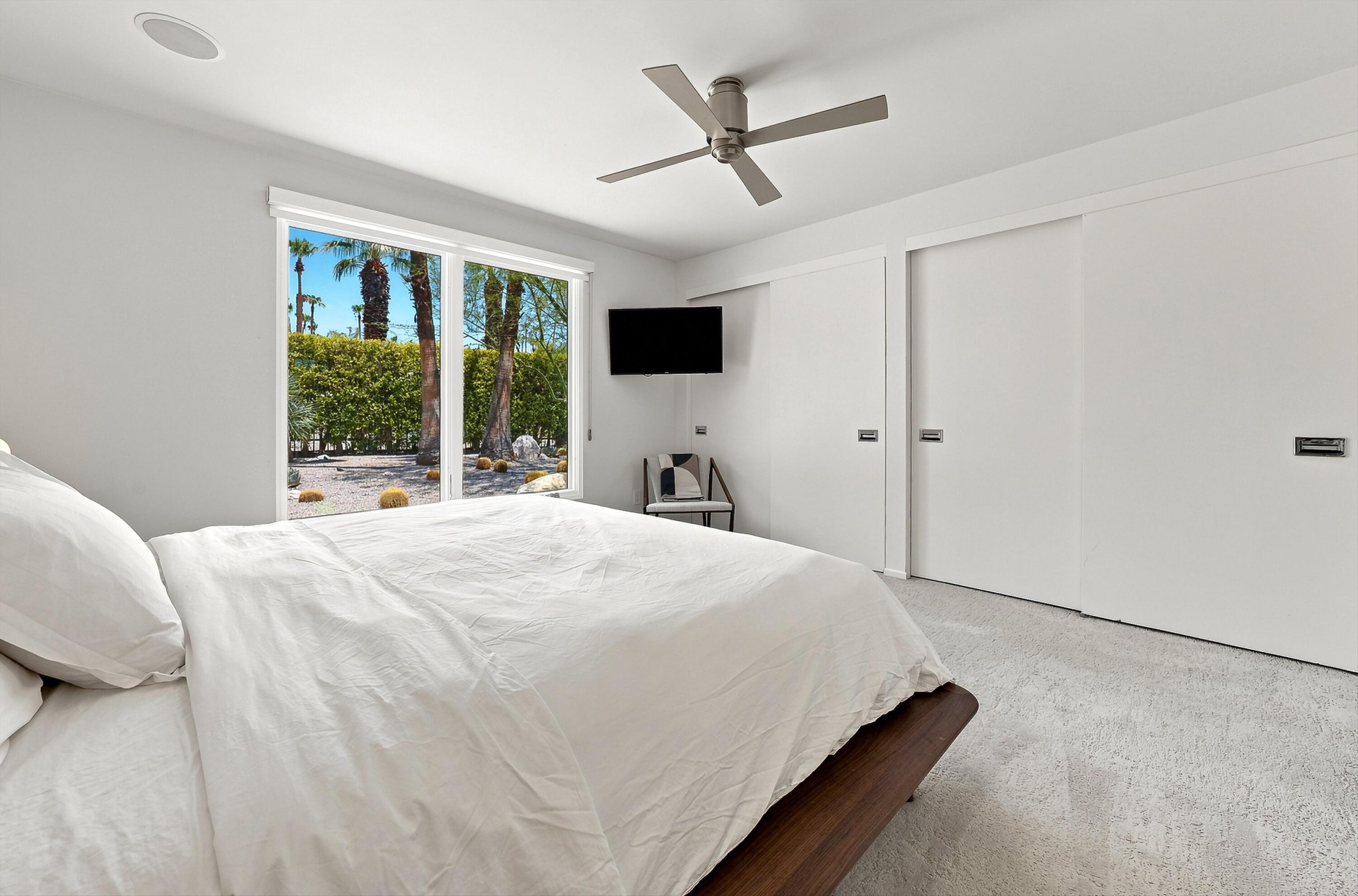 241 Camino Norte