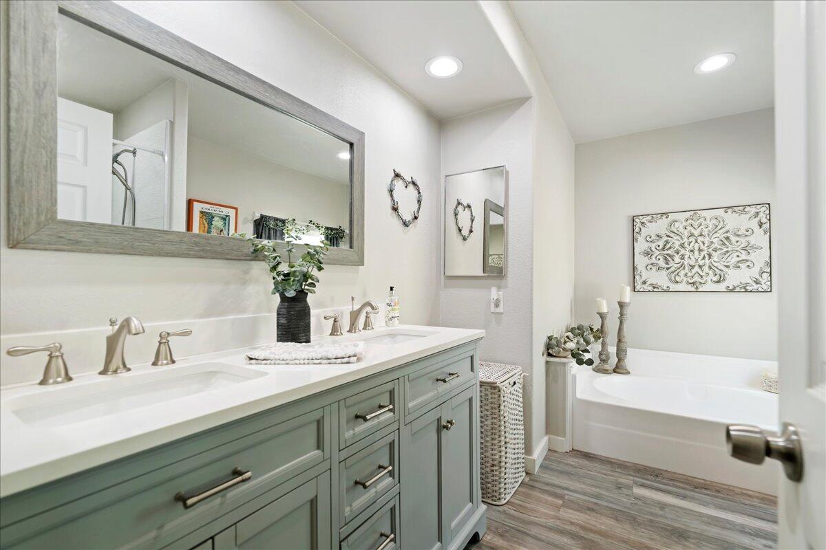 74986 Conestoga DR