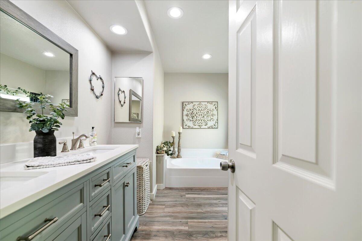 74986 Conestoga DR