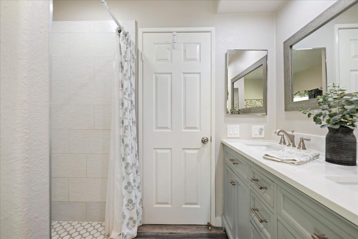 74986 Conestoga DR