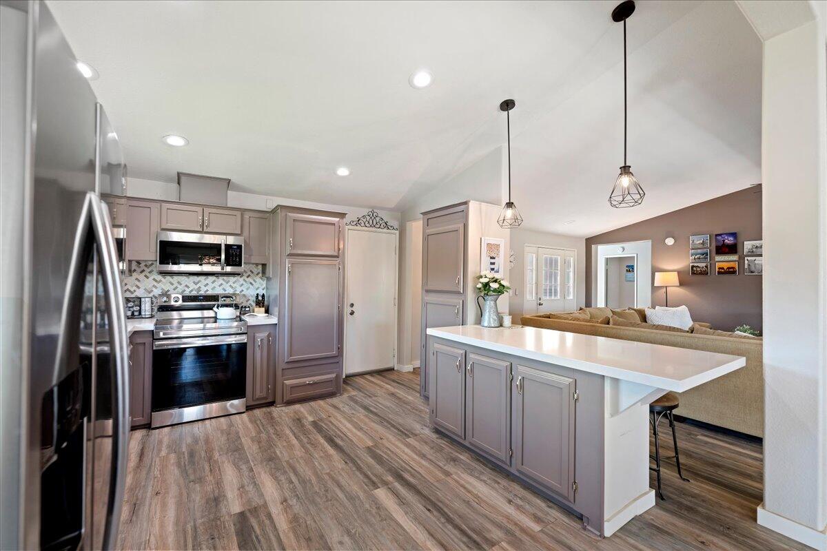 74986 Conestoga DR
