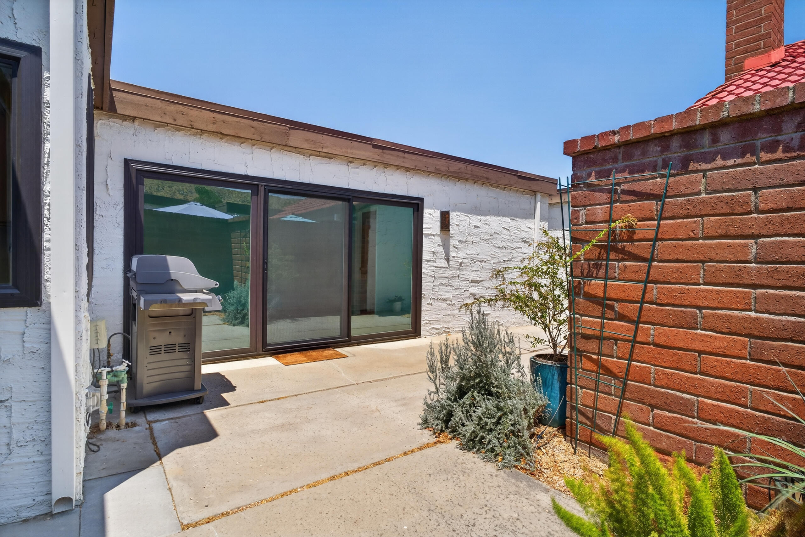 2490 E Miramonte CIR Unit: B