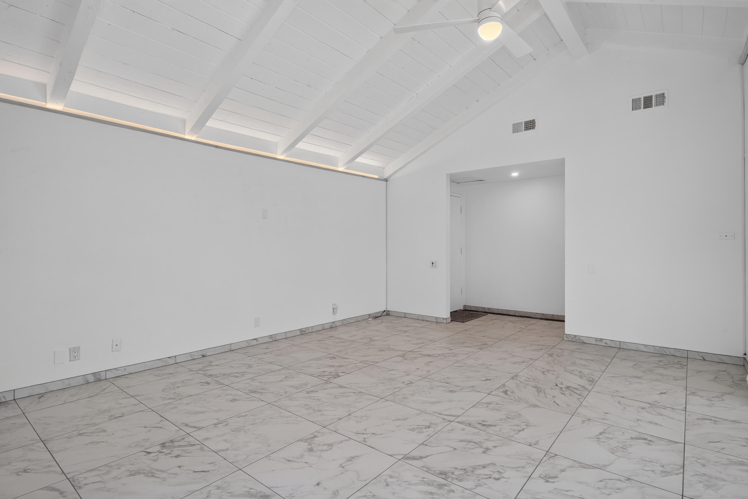 2490 E Miramonte CIR Unit: B