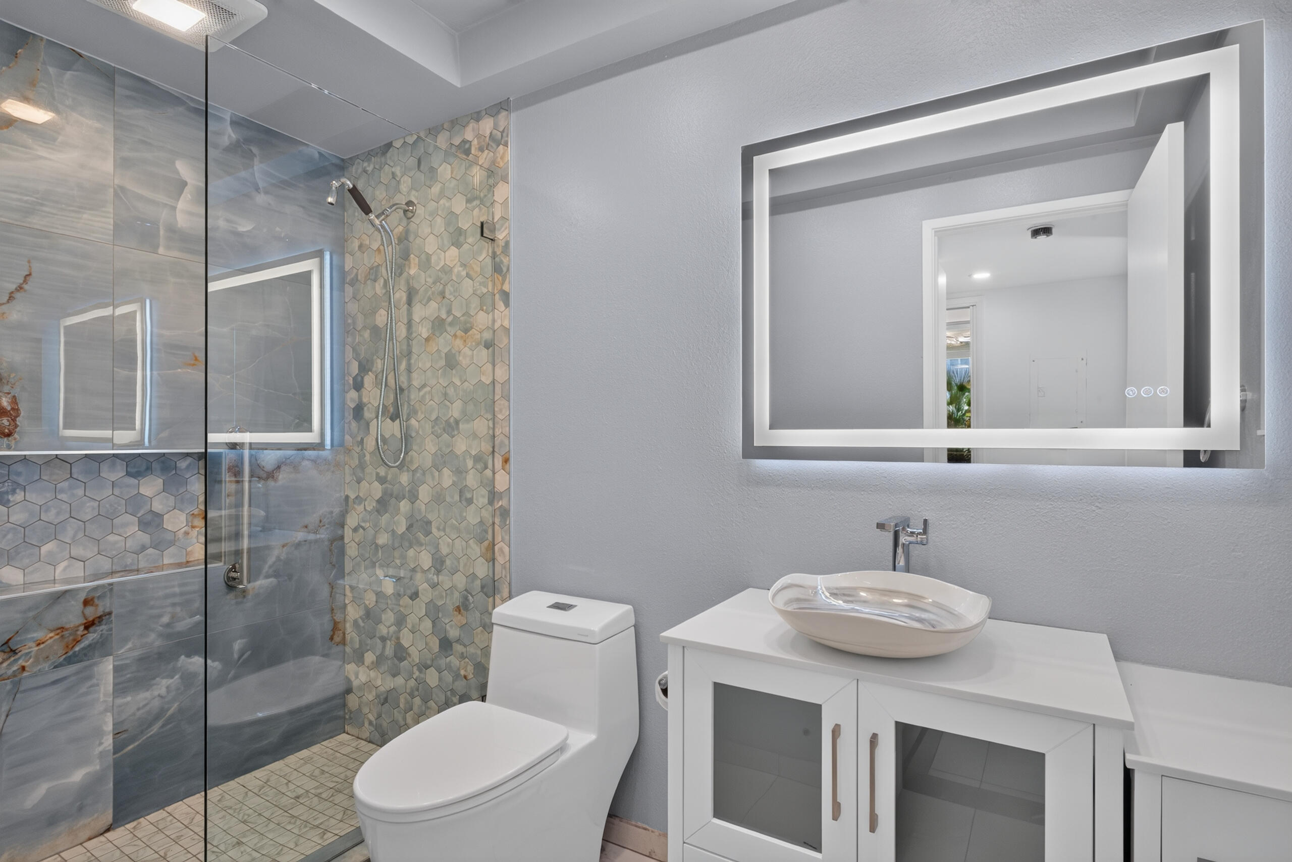 2490 E Miramonte CIR Unit: B