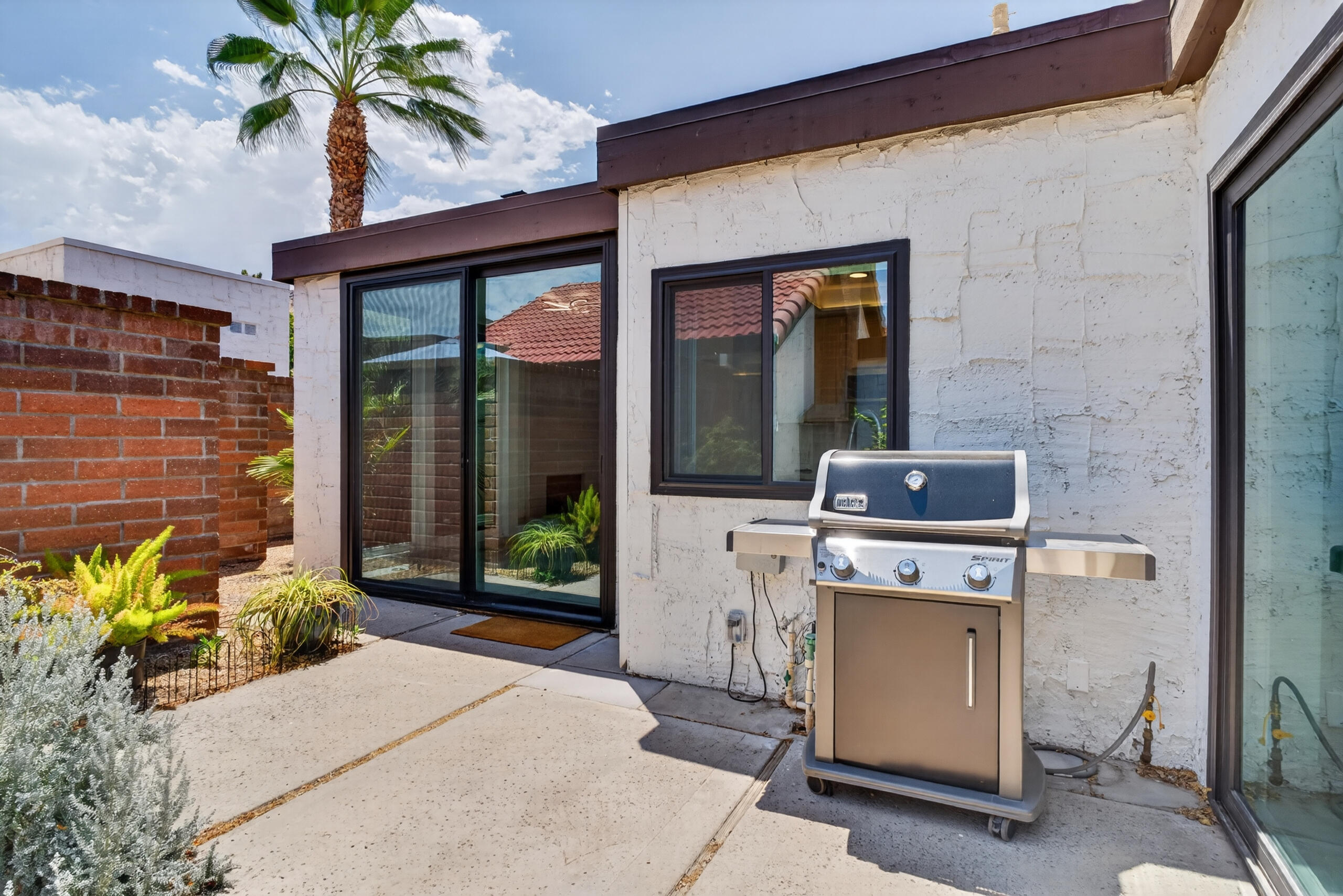 2490 E Miramonte CIR Unit: B