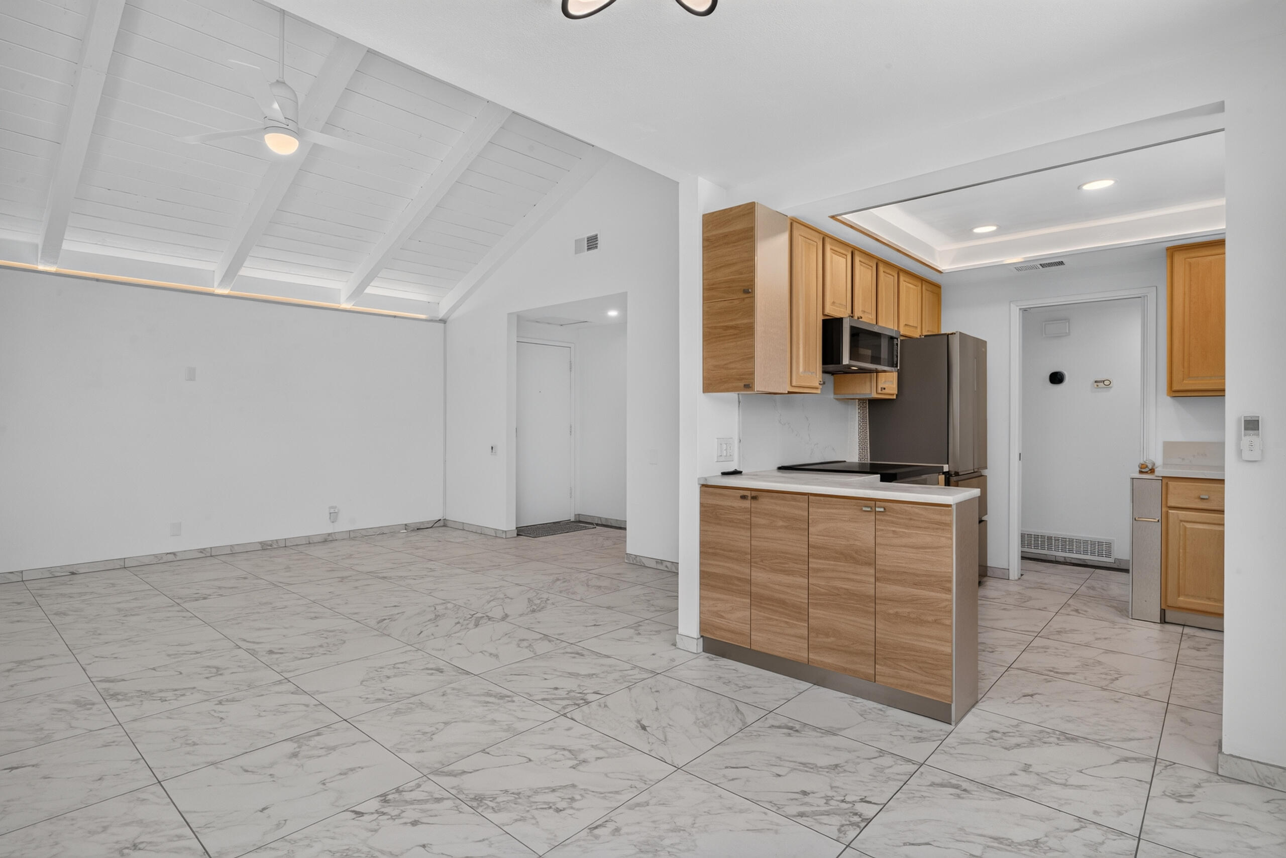 2490 E Miramonte CIR Unit: B