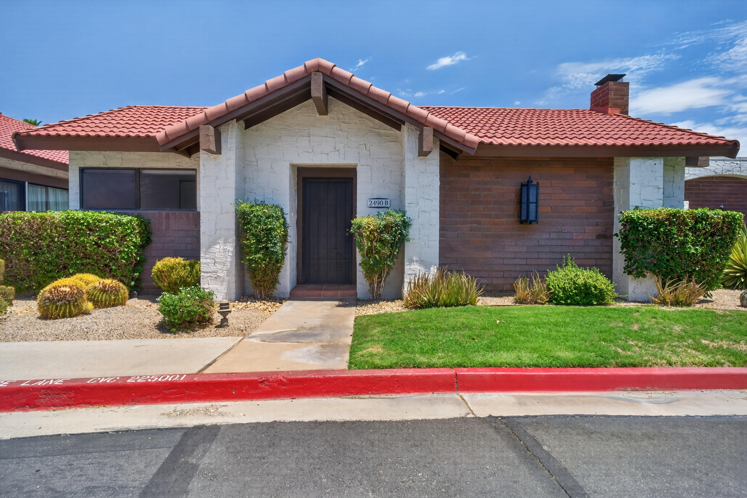 2490 E Miramonte CIR Unit: B