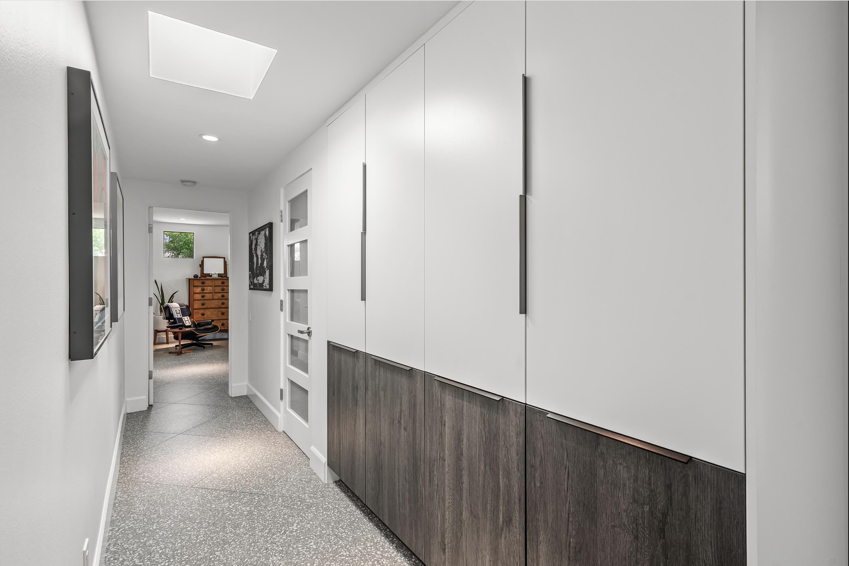 2233 S Madrona DR