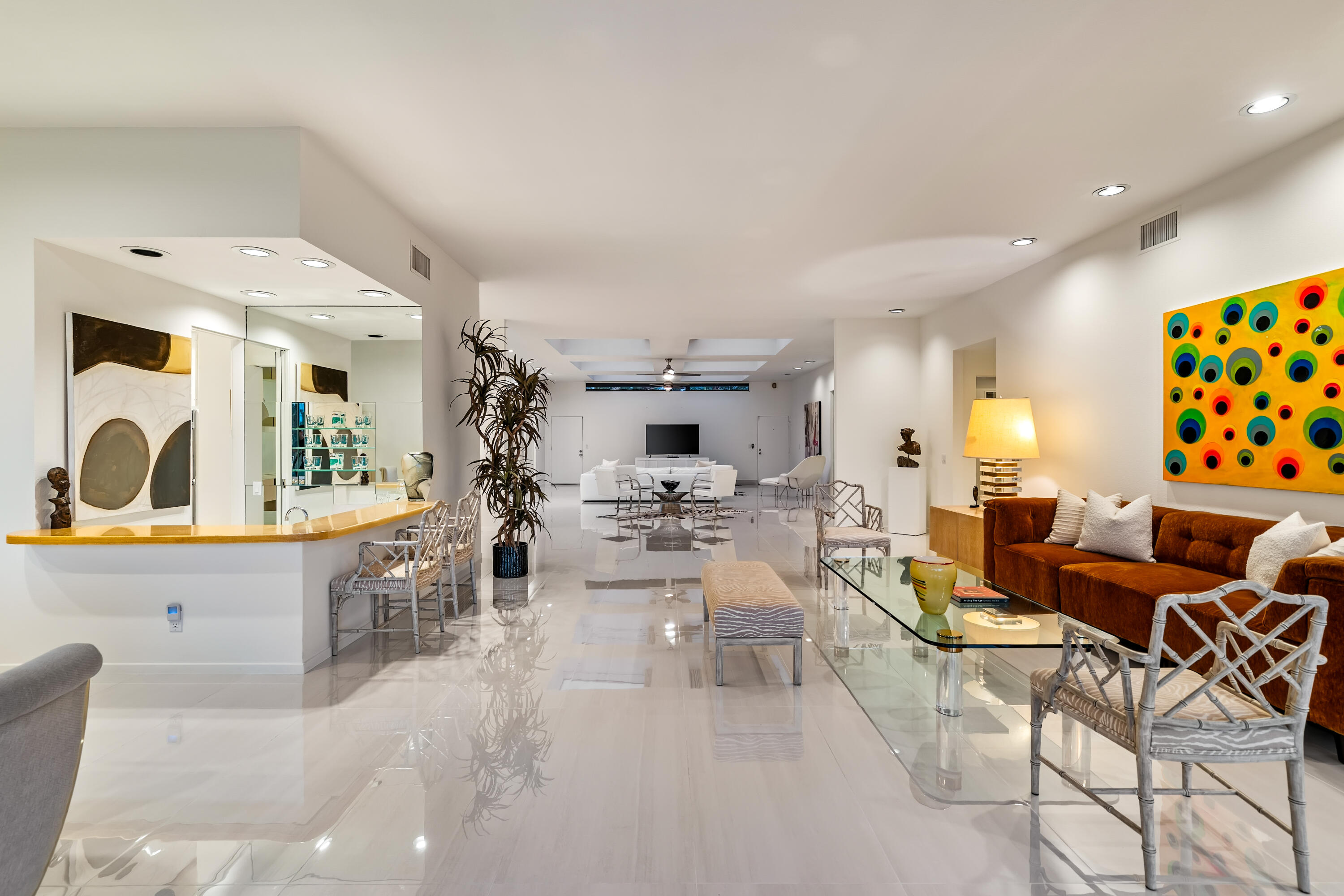 1207 Tamarisk West ST