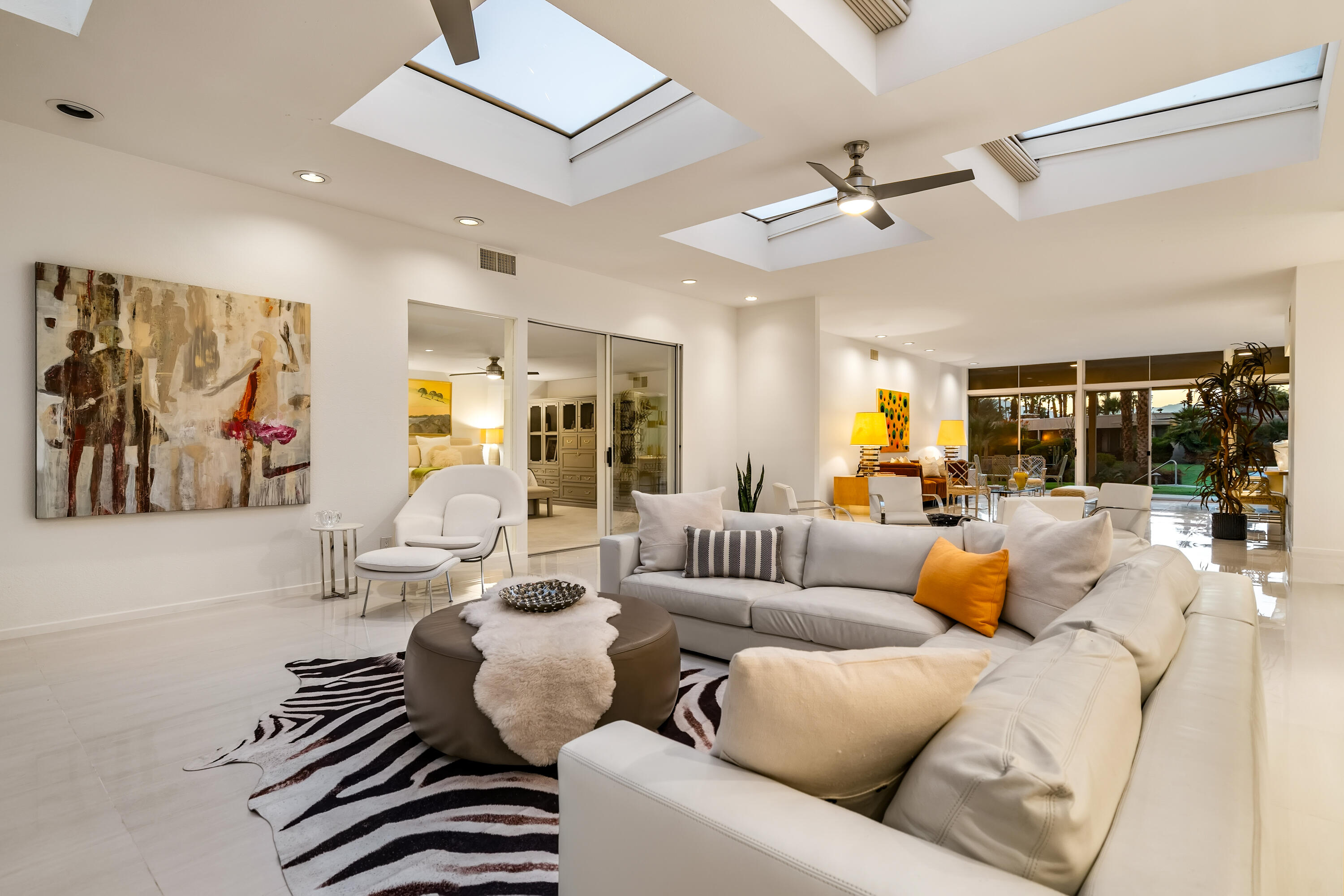 1207 Tamarisk West ST