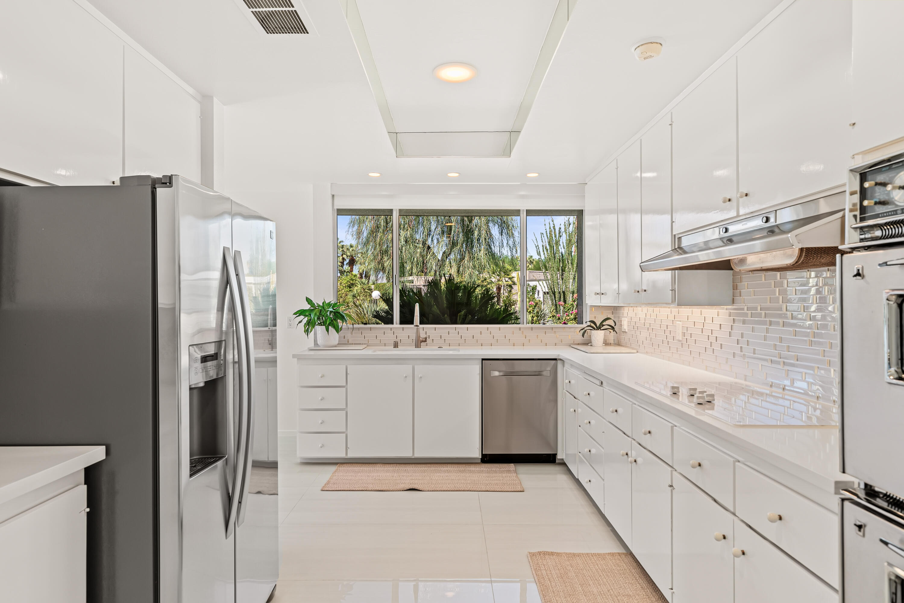 1207 Tamarisk West ST