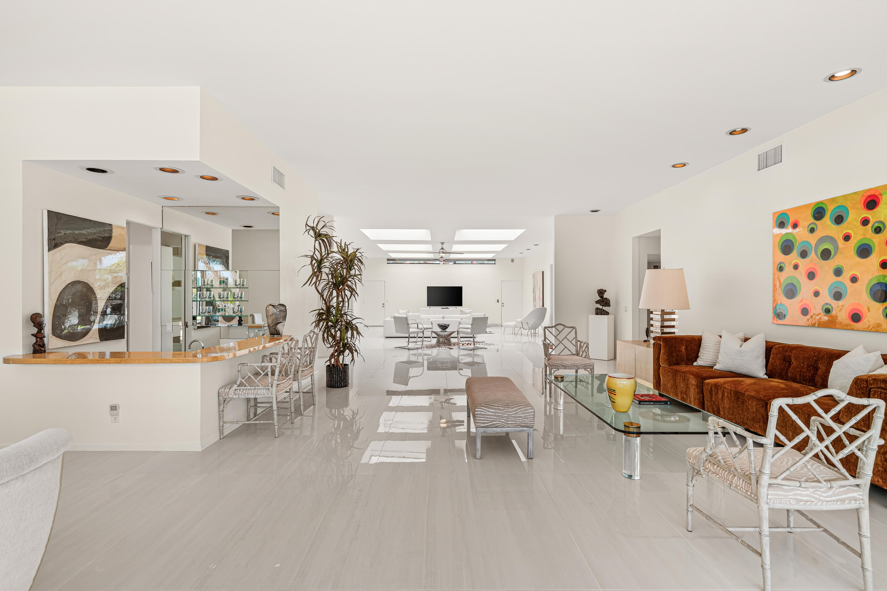 1207 Tamarisk West ST