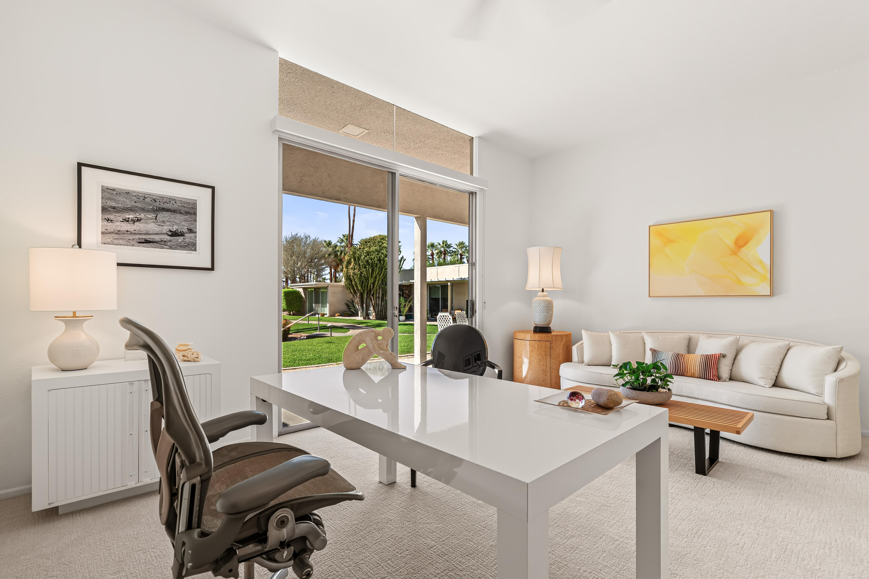1207 Tamarisk West ST