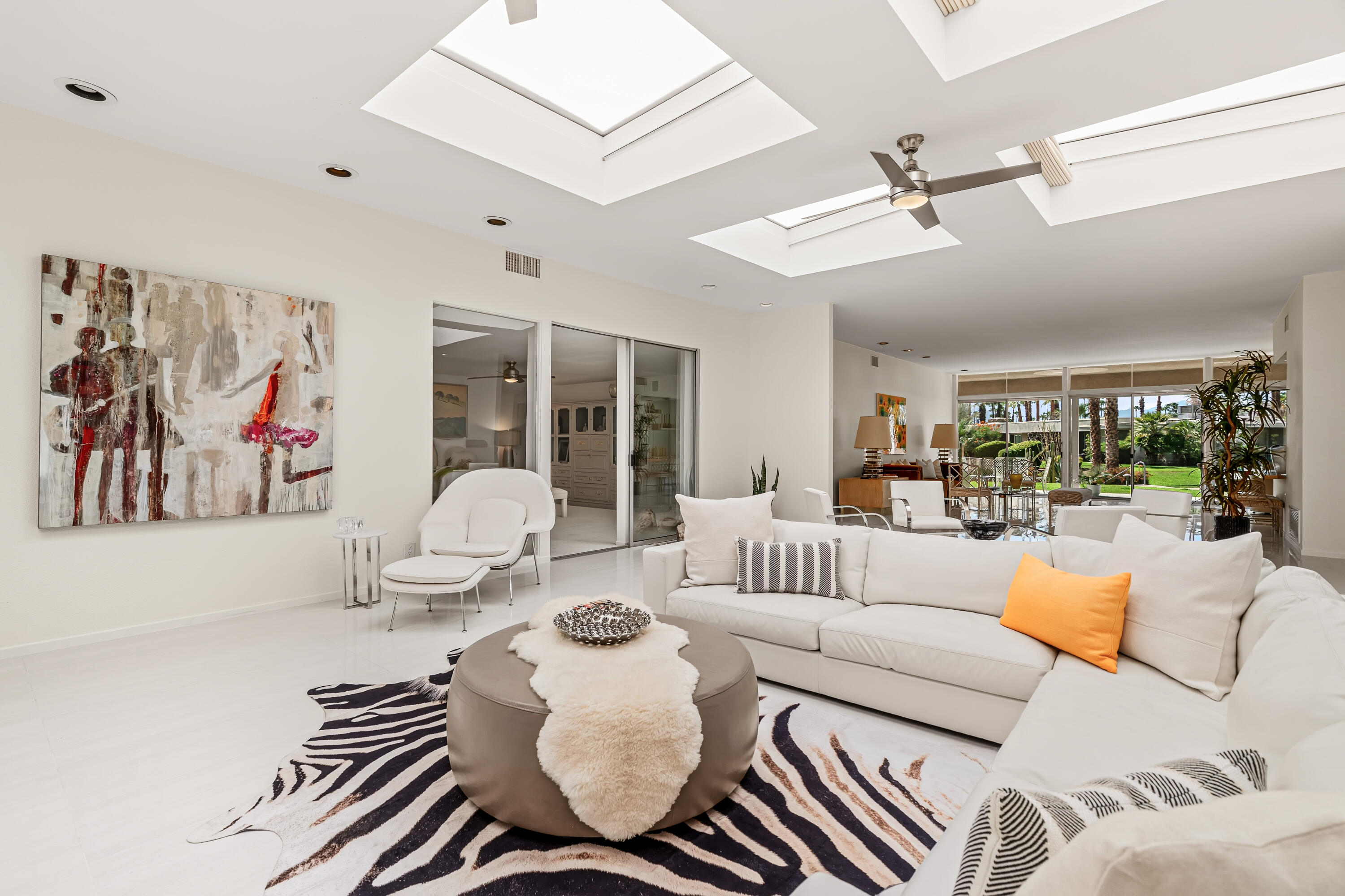 1207 Tamarisk West ST