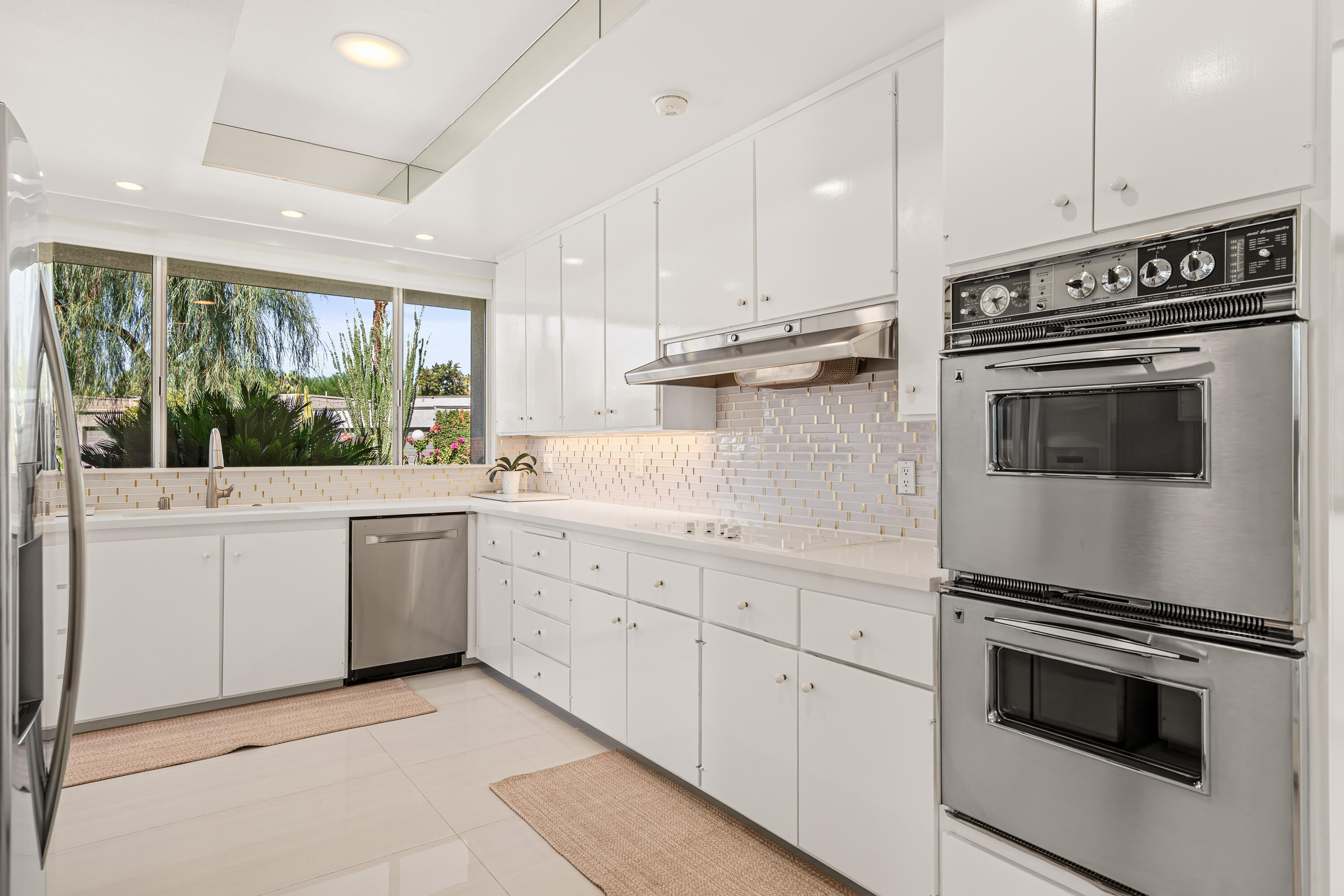 1207 Tamarisk West ST