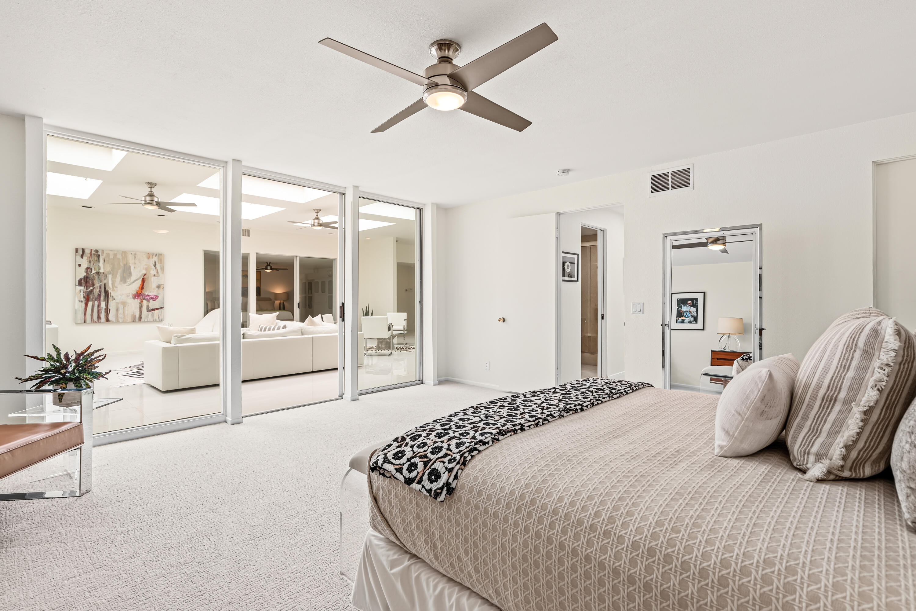 1207 Tamarisk West ST