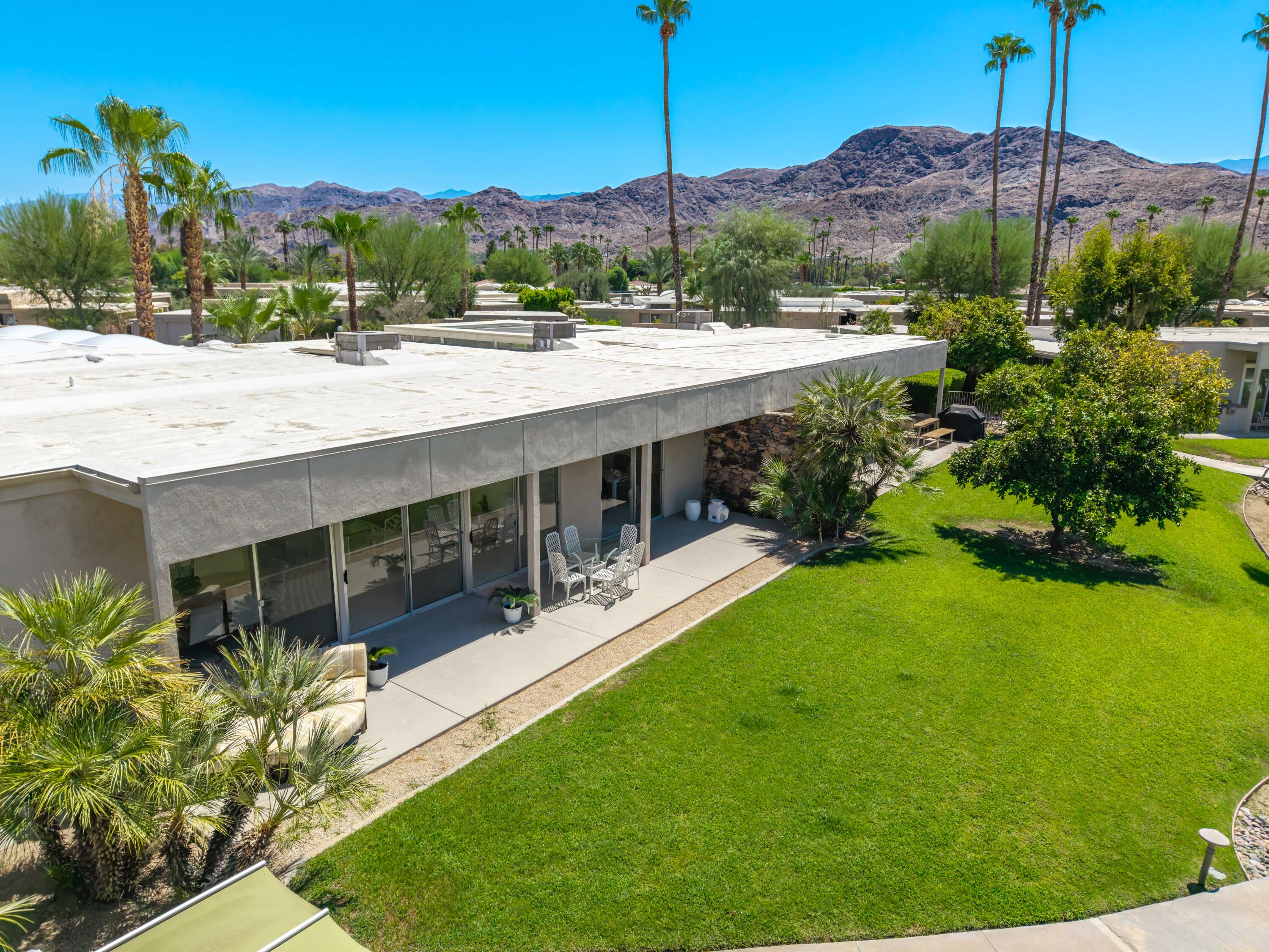 1207 Tamarisk West ST