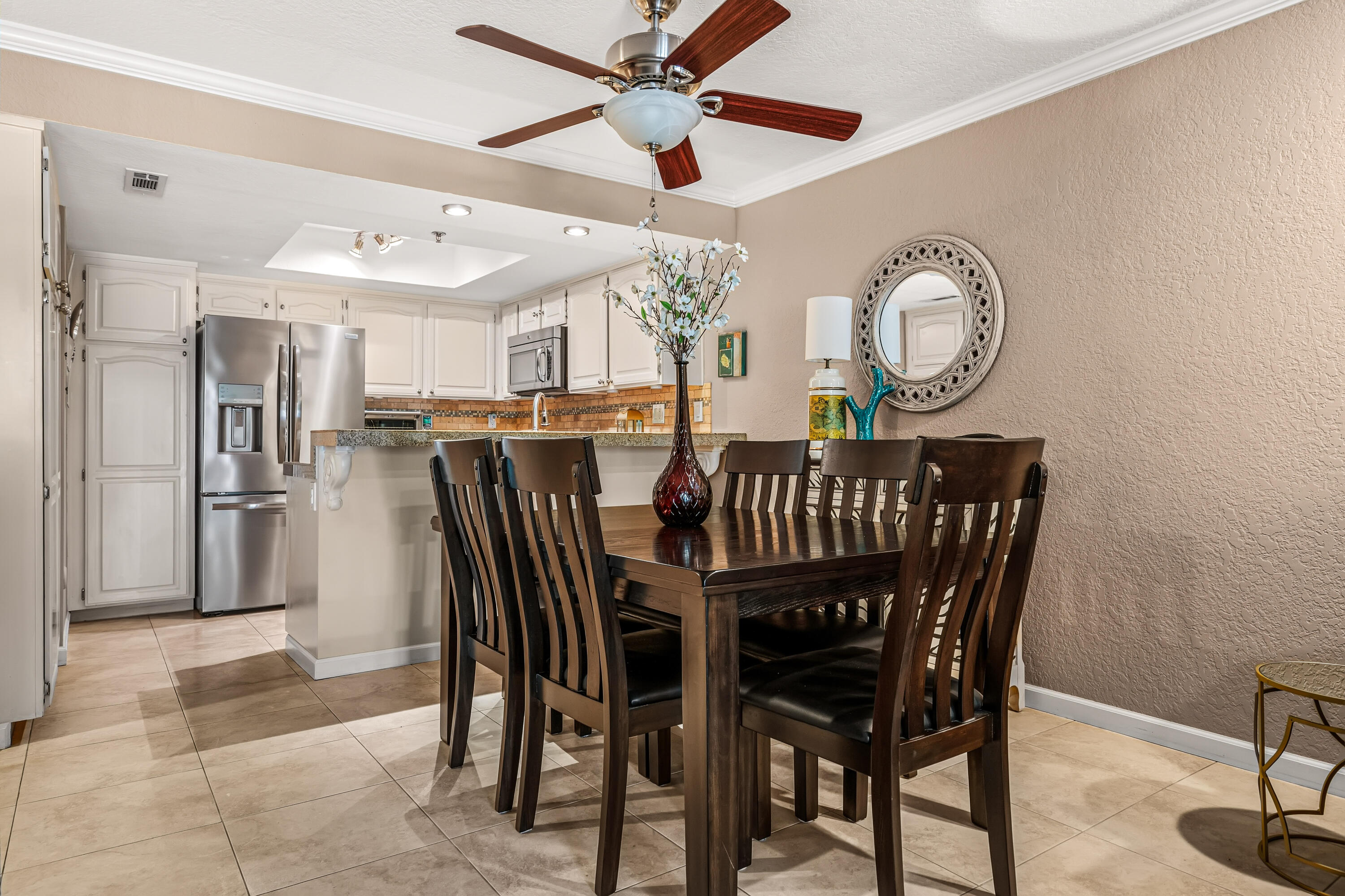 500 E Amado RD Unit: 311