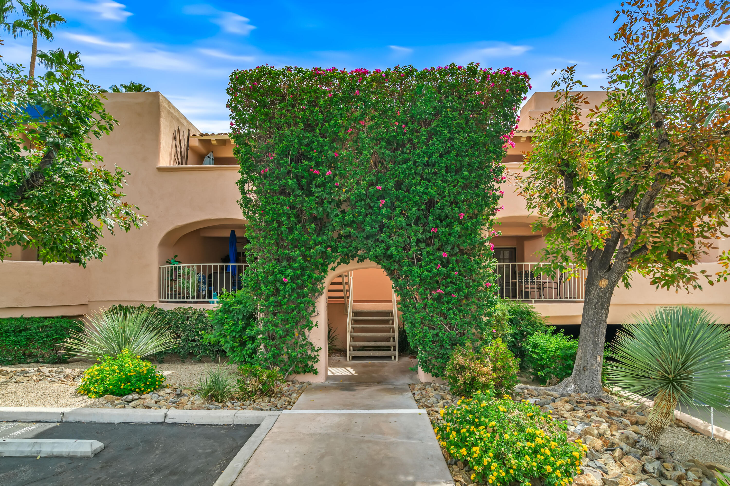 500 E Amado RD Unit: 311