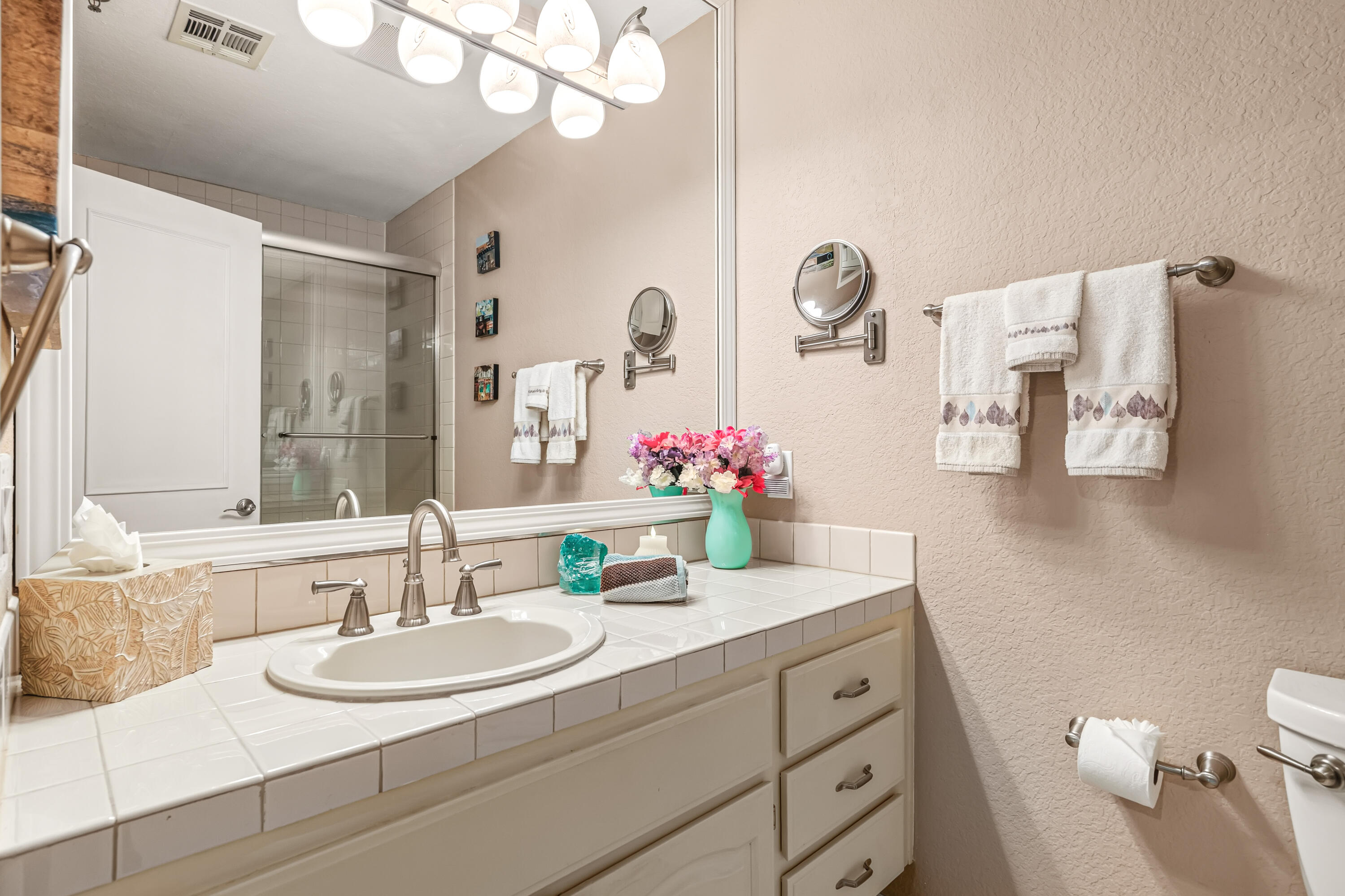 500 E Amado RD Unit: 311