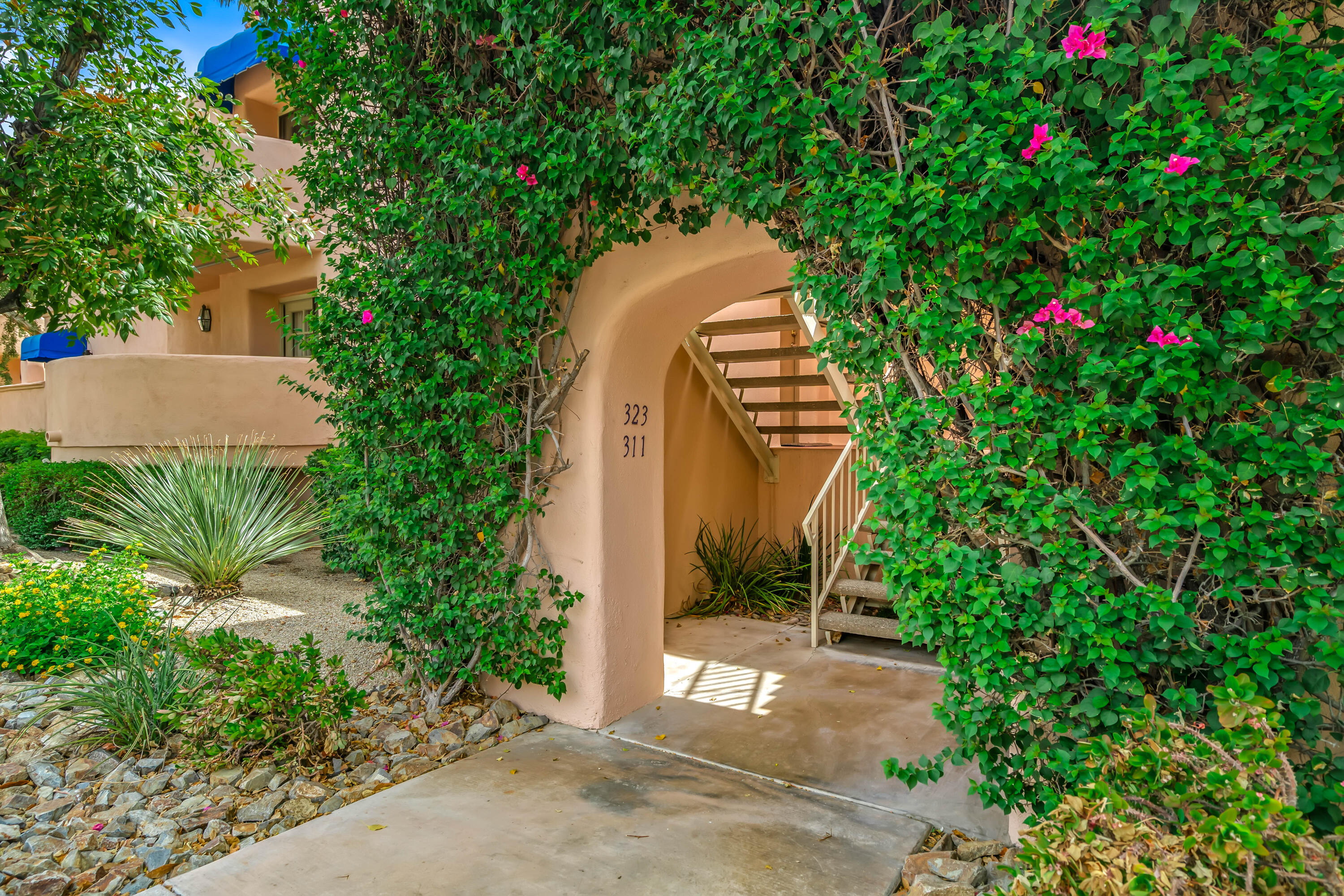500 E Amado RD Unit: 311