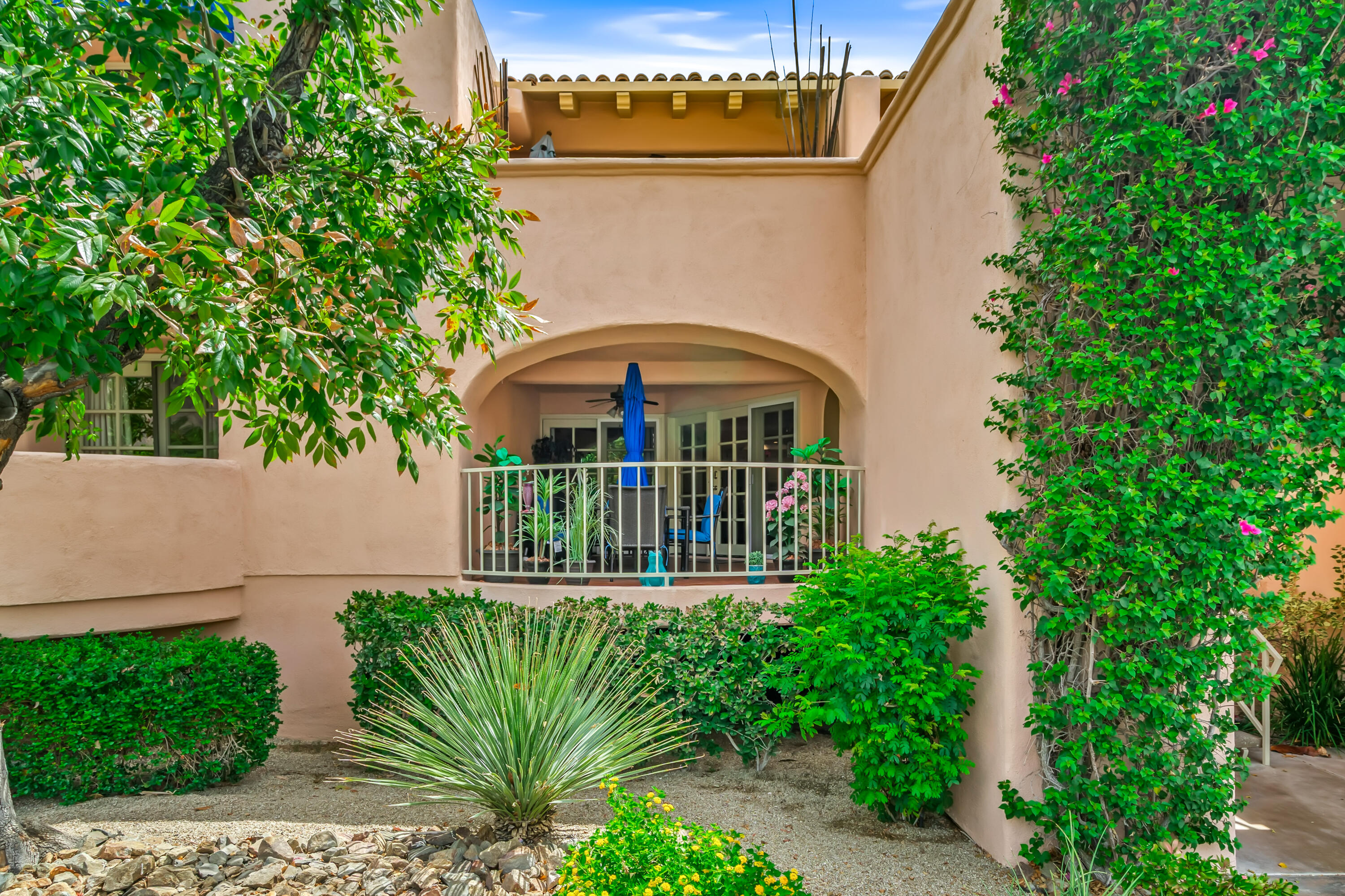 500 E Amado RD Unit: 311
