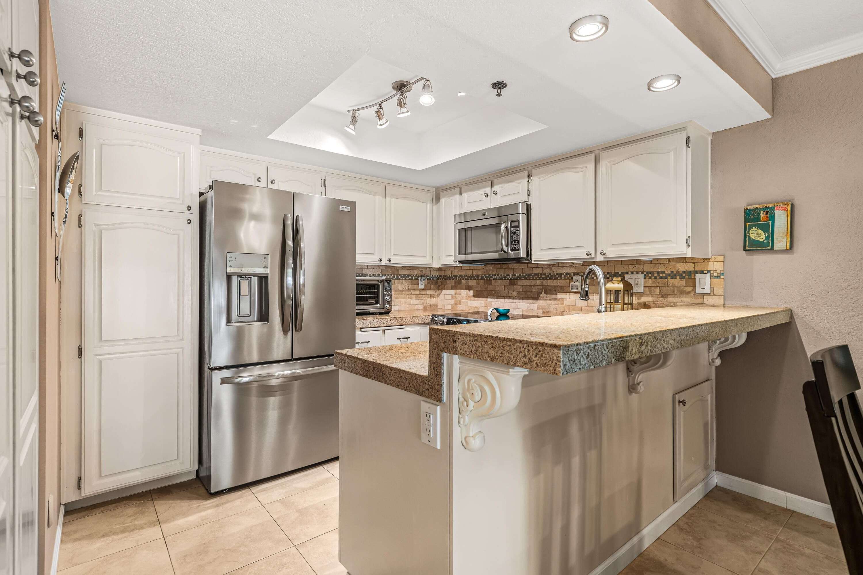500 E Amado RD Unit: 311
