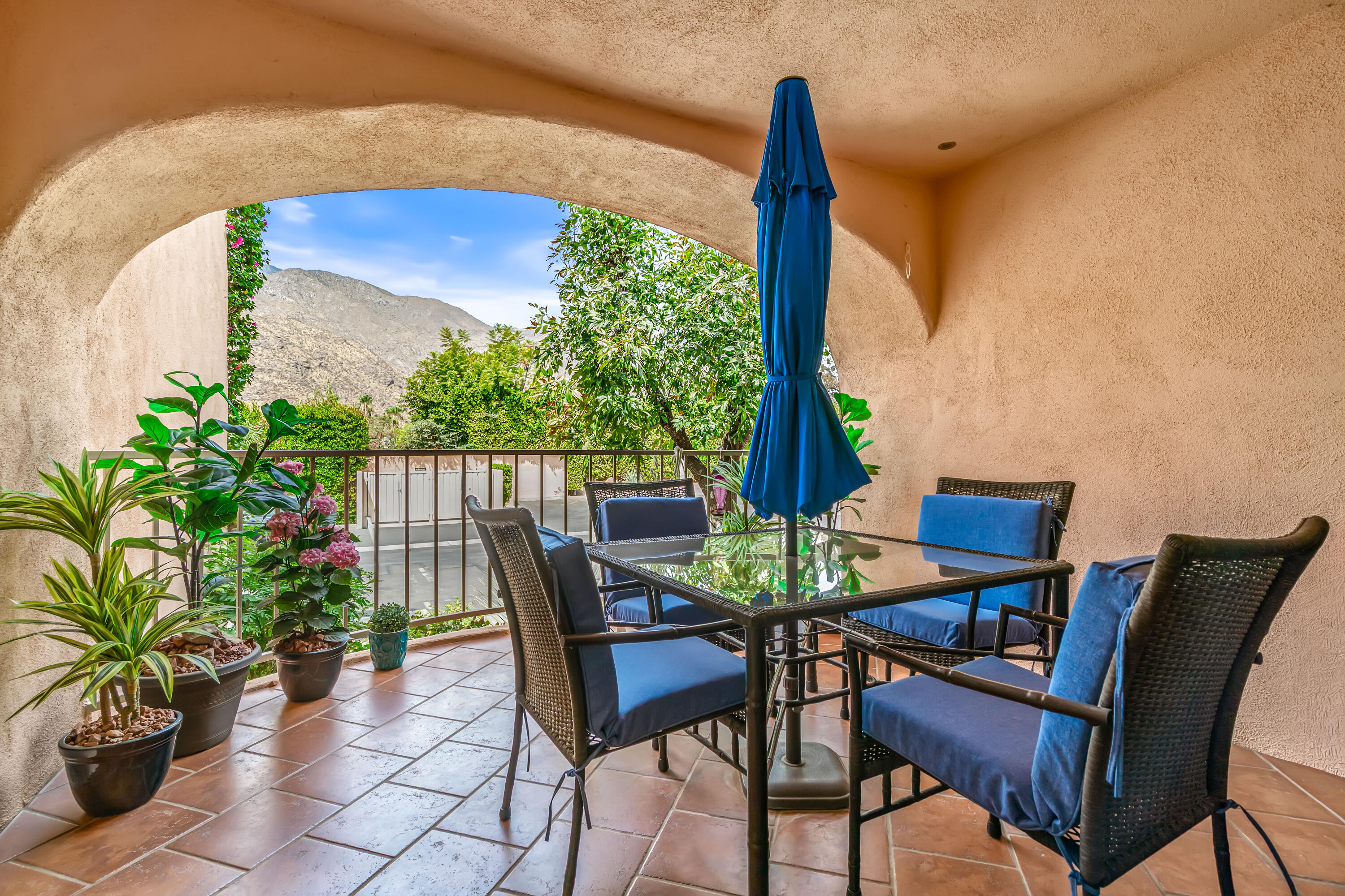 500 E Amado RD Unit: 311