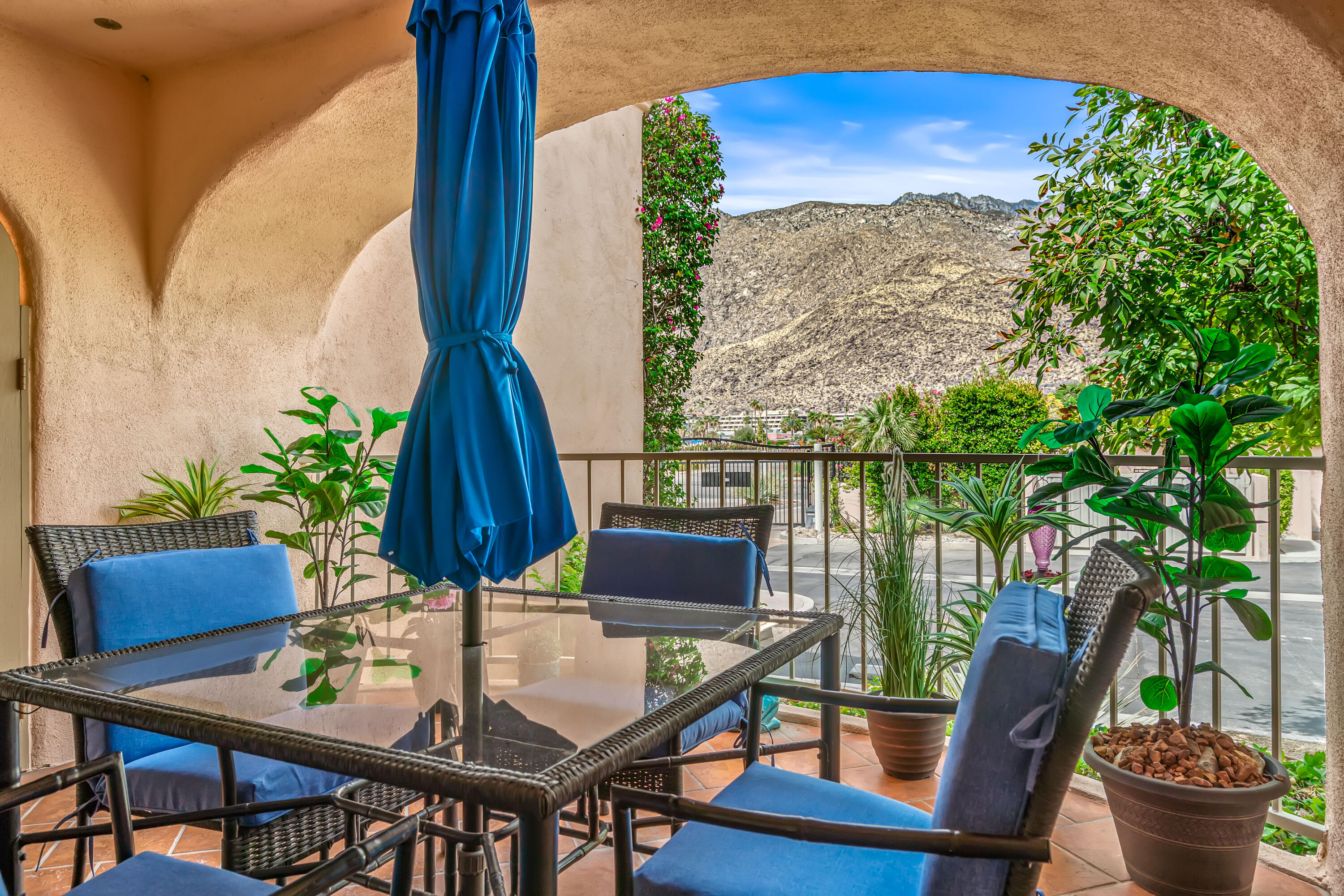 500 E Amado RD Unit: 311