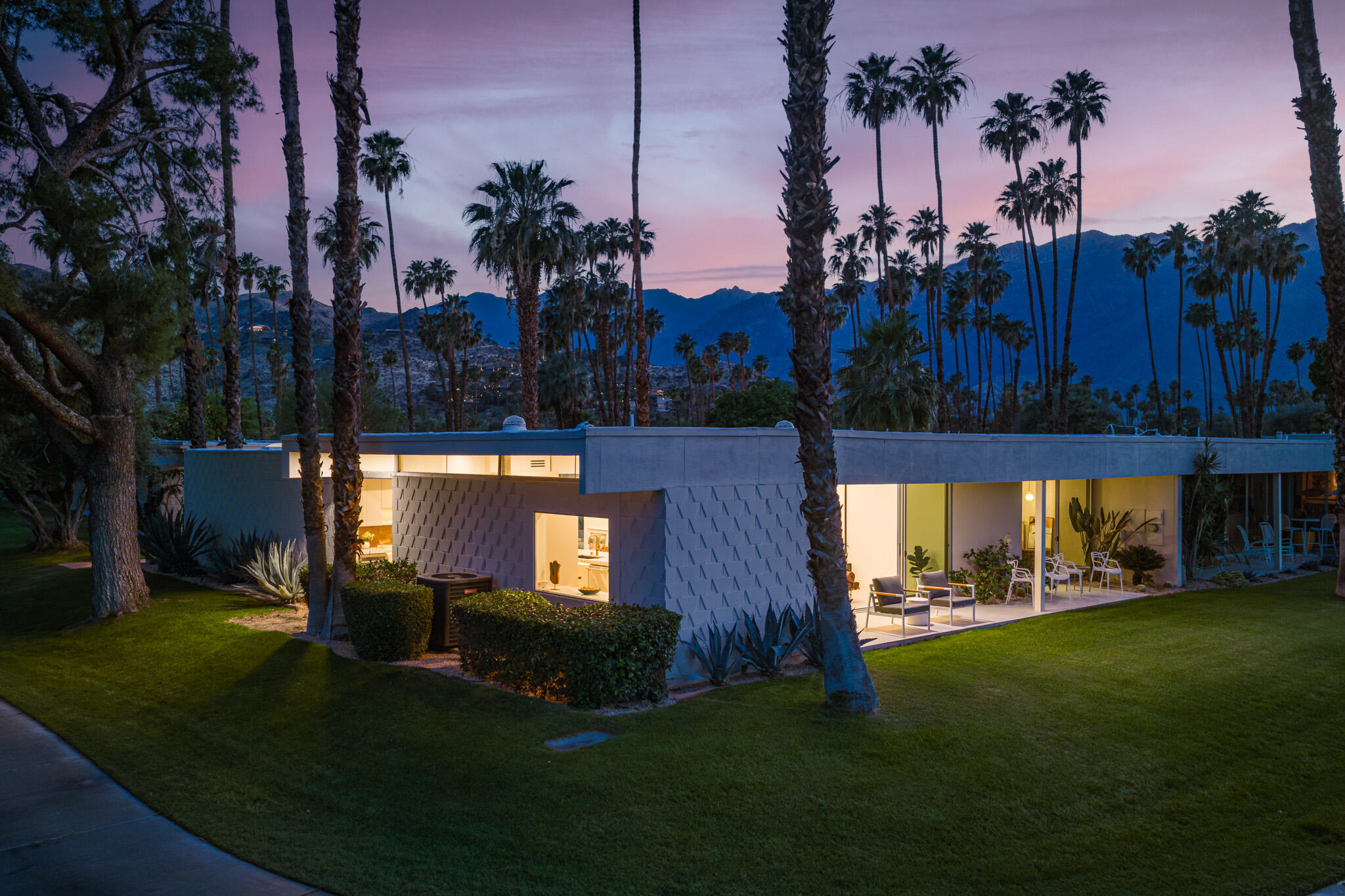 87 Westlake CIR
