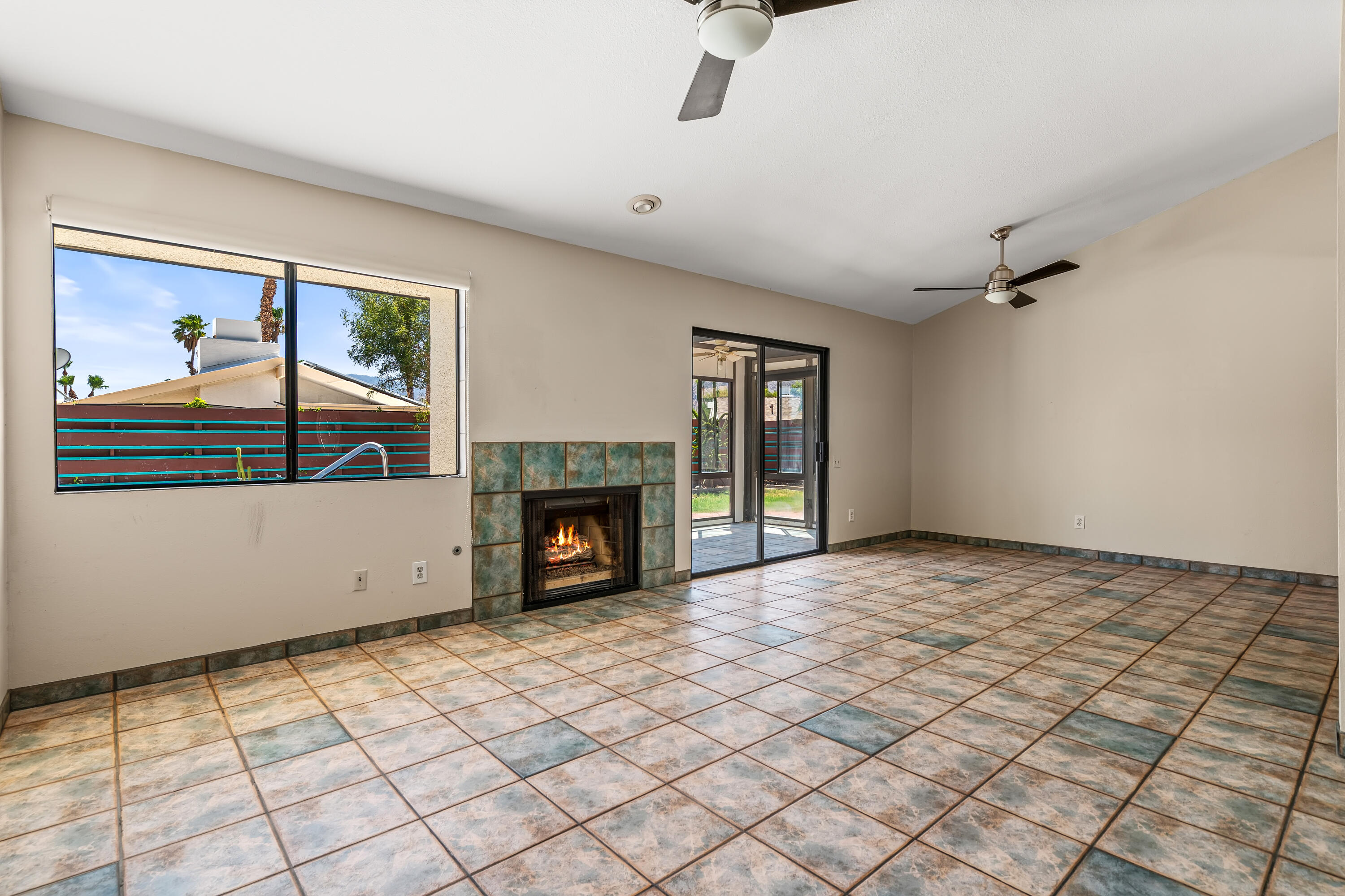 1351 E Luna WAY