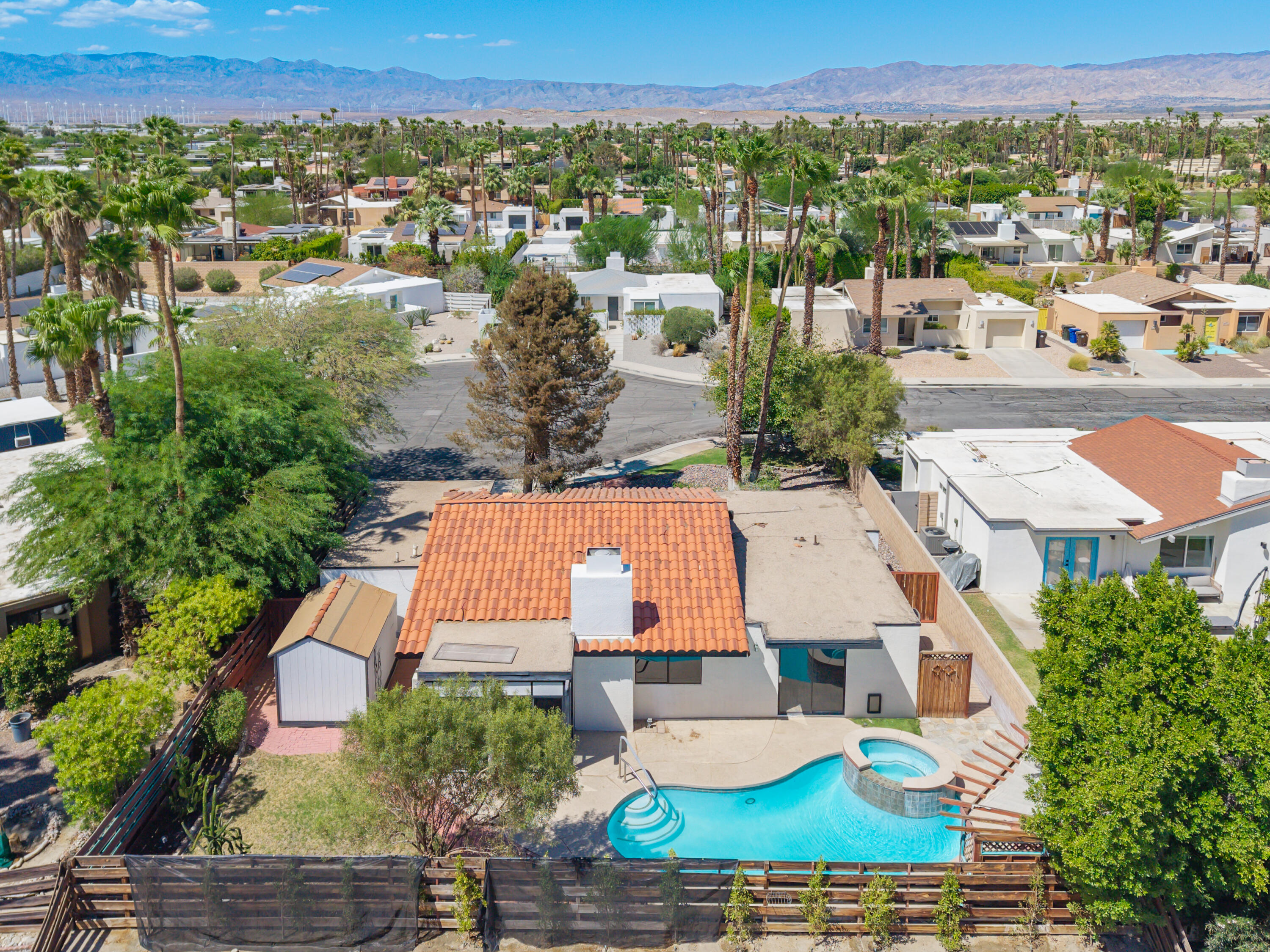 1351 E Luna WAY