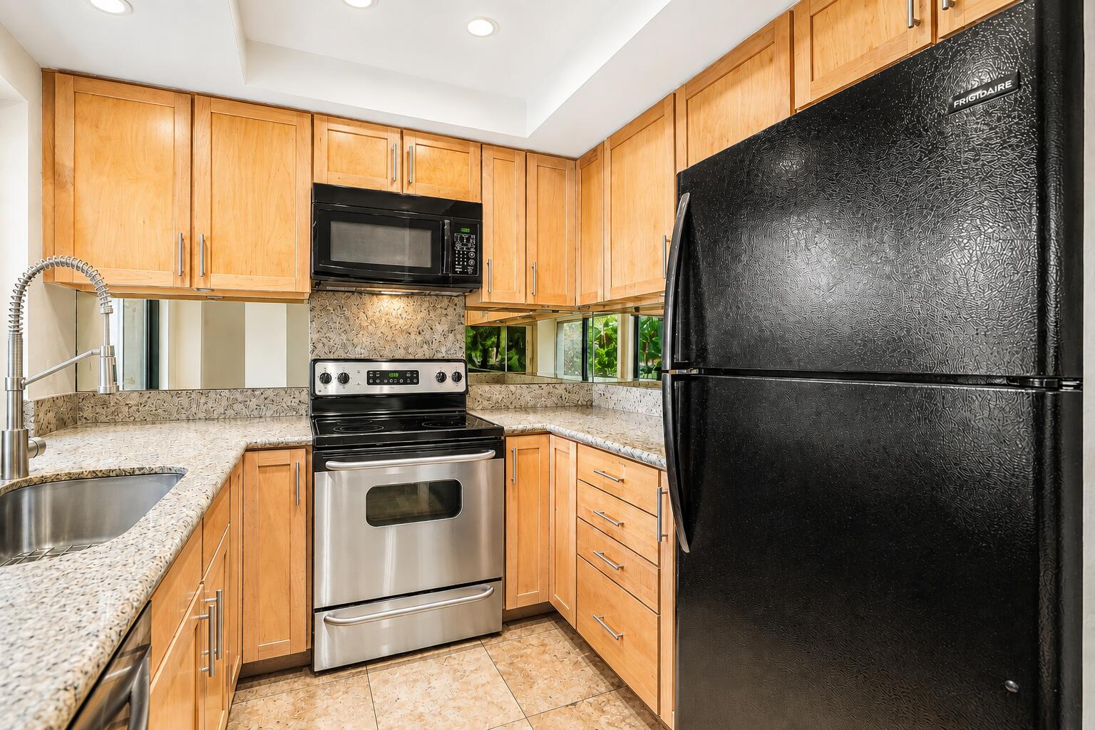 2501 N Indian Canyon DR Unit: 603
