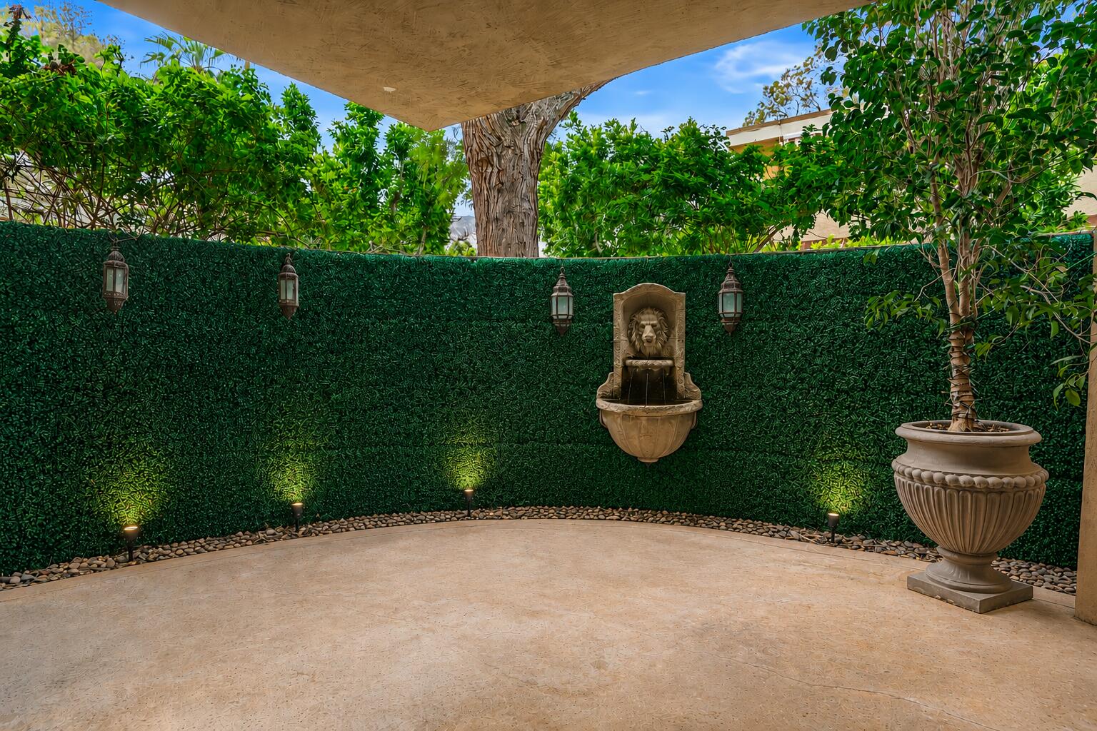 2501 N Indian Canyon DR Unit: 603