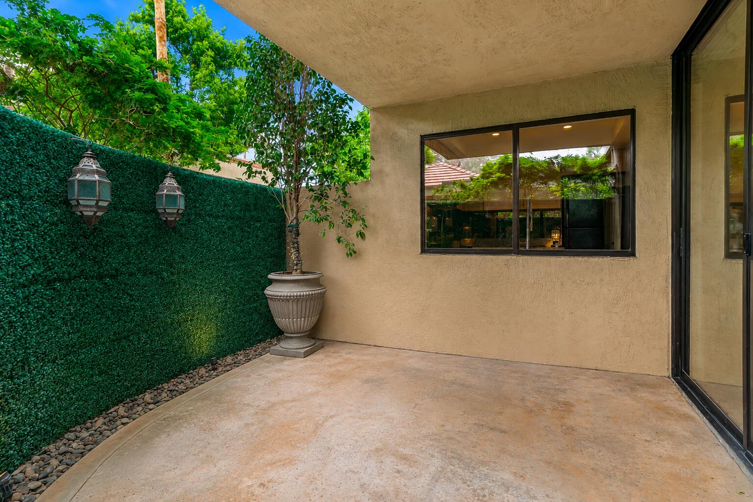2501 N Indian Canyon DR Unit: 603