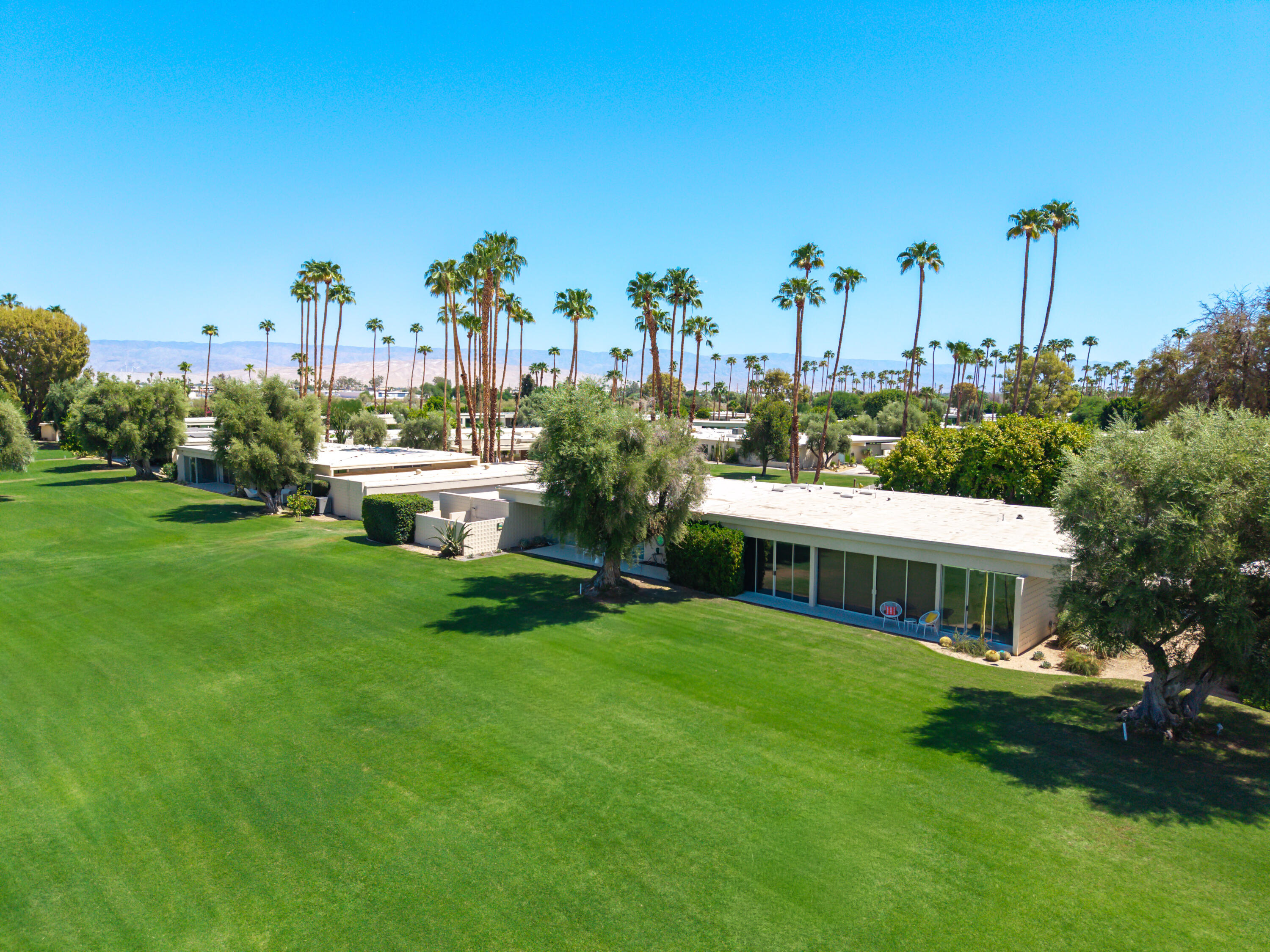 32 Lakeview CIR