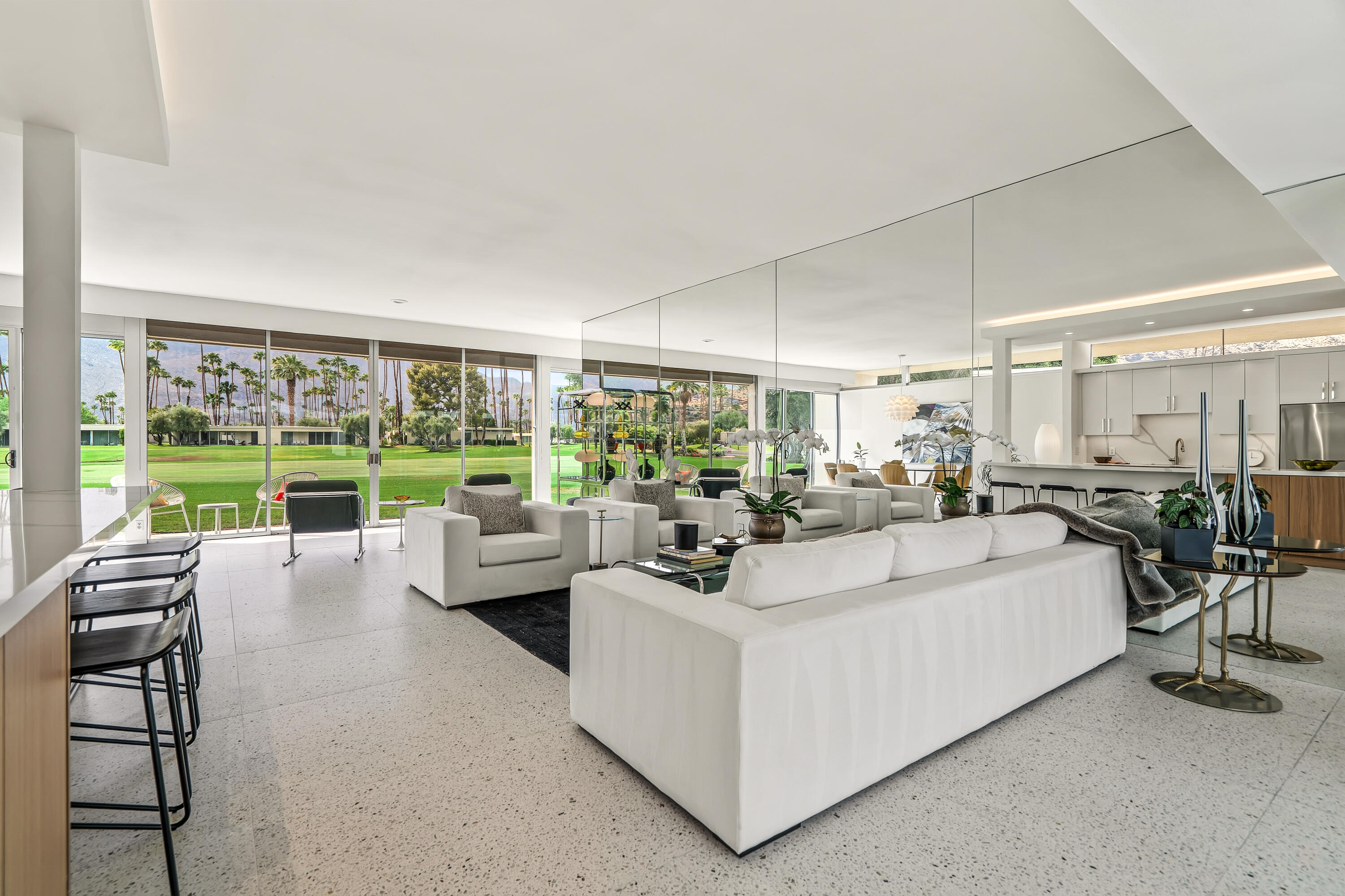 32 Lakeview CIR
