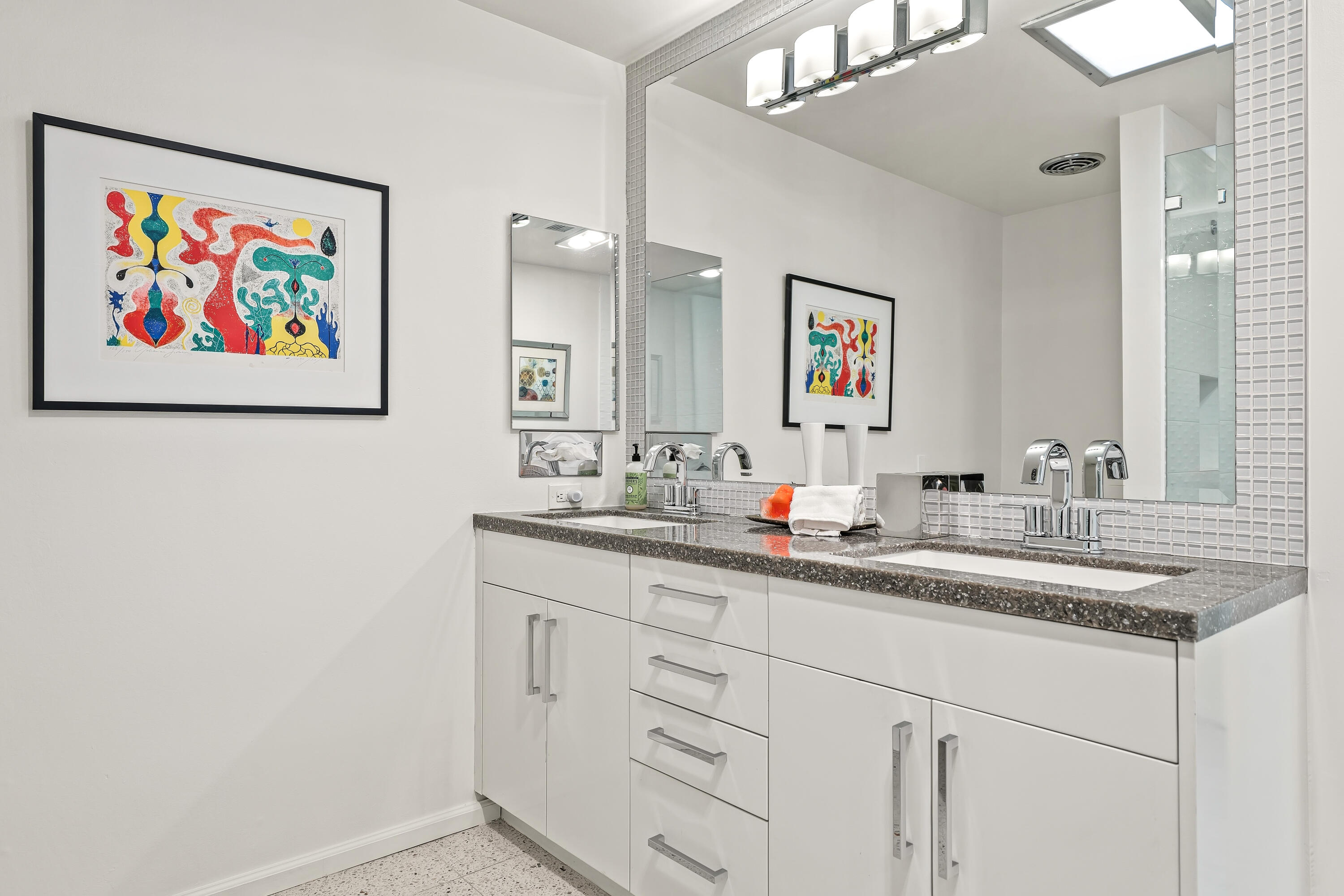 32 Lakeview CIR
