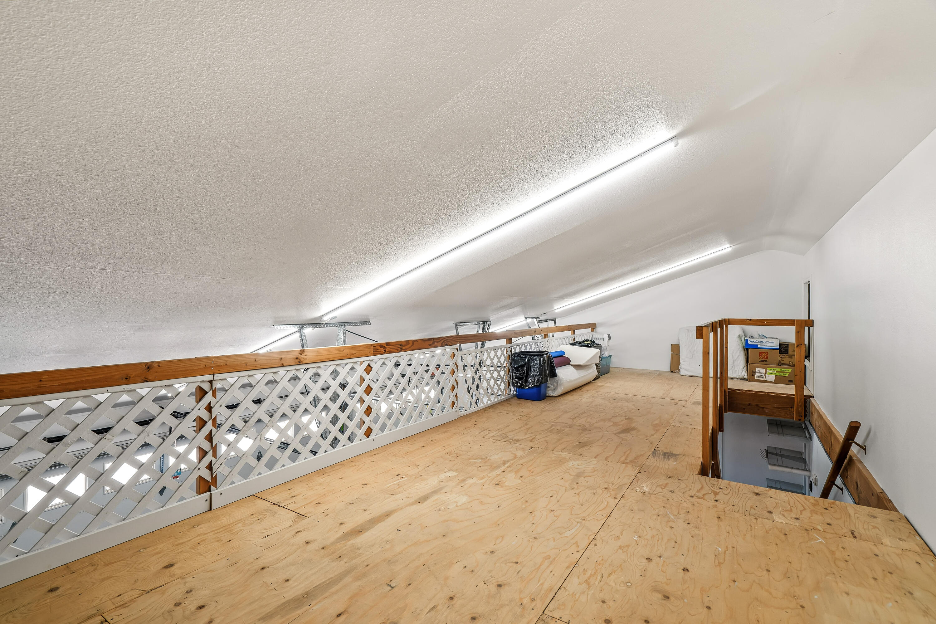 1444 S San Mateo DR