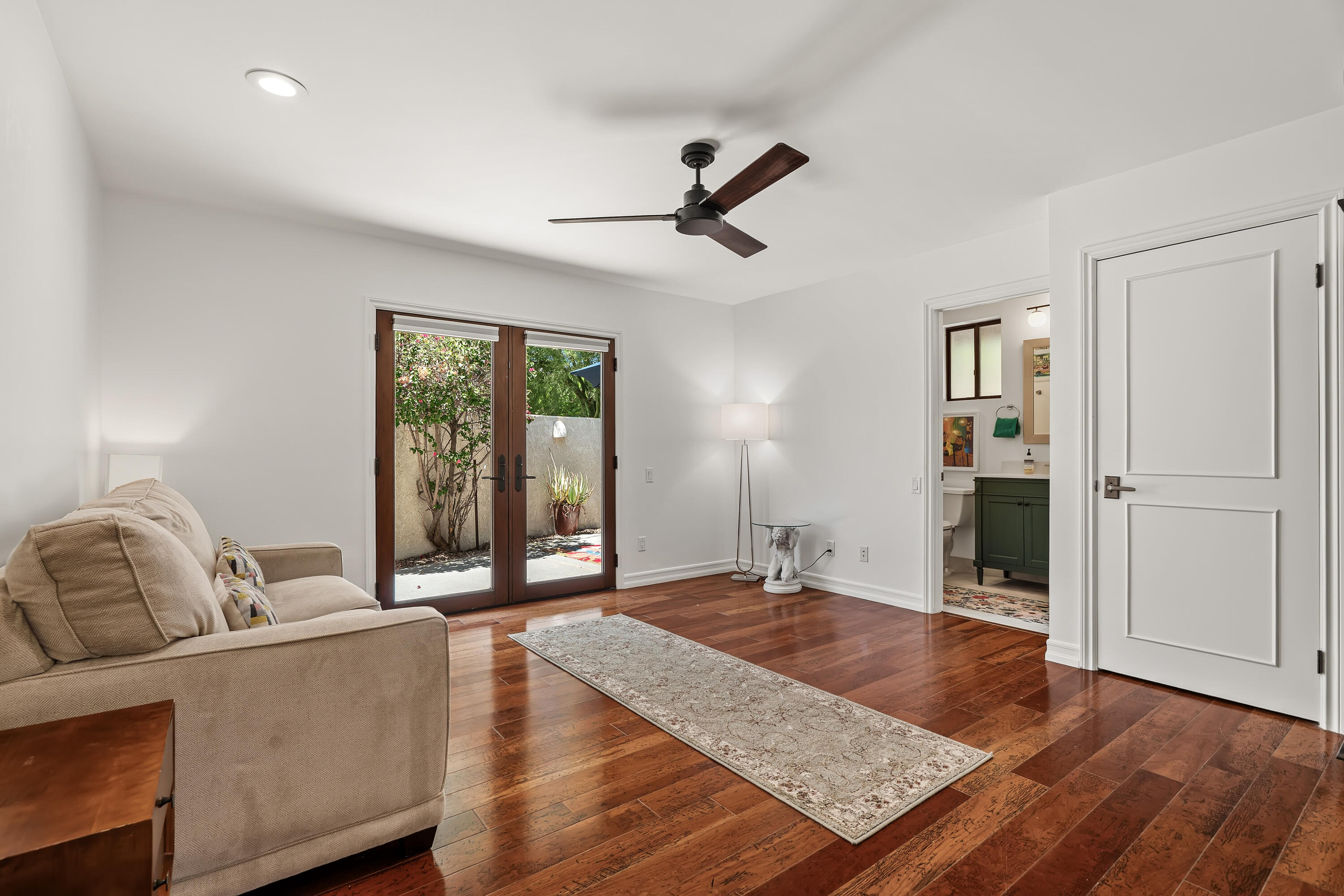 1444 S San Mateo DR