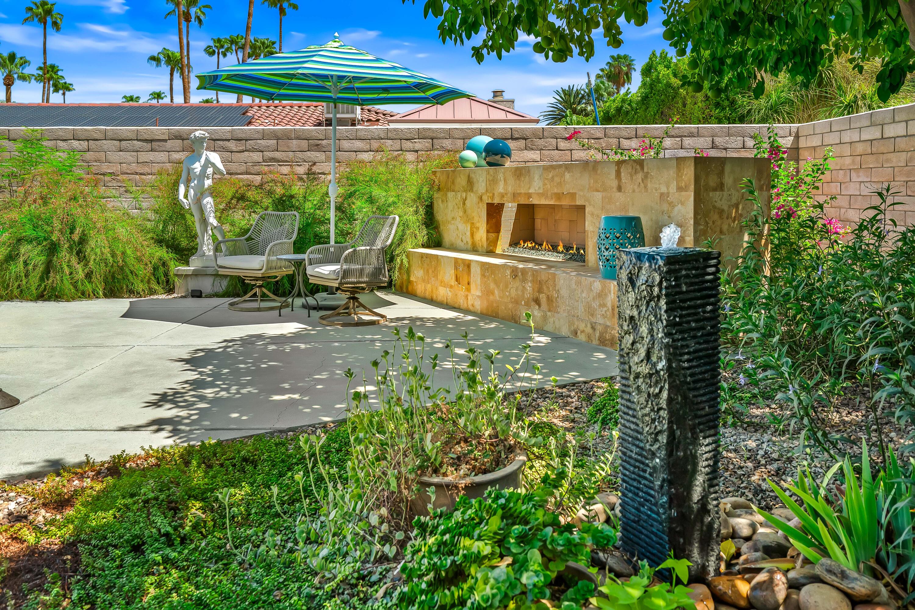 1444 S San Mateo DR