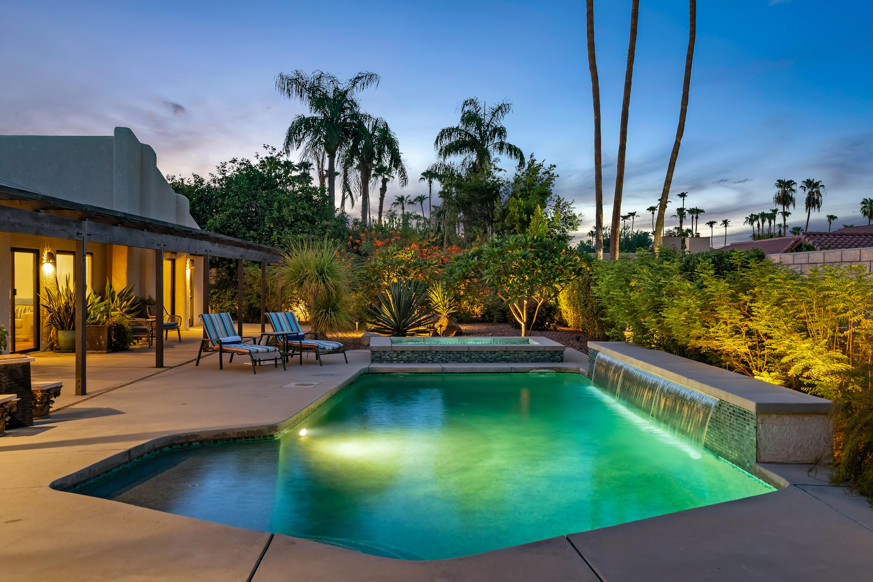 1444 S San Mateo DR