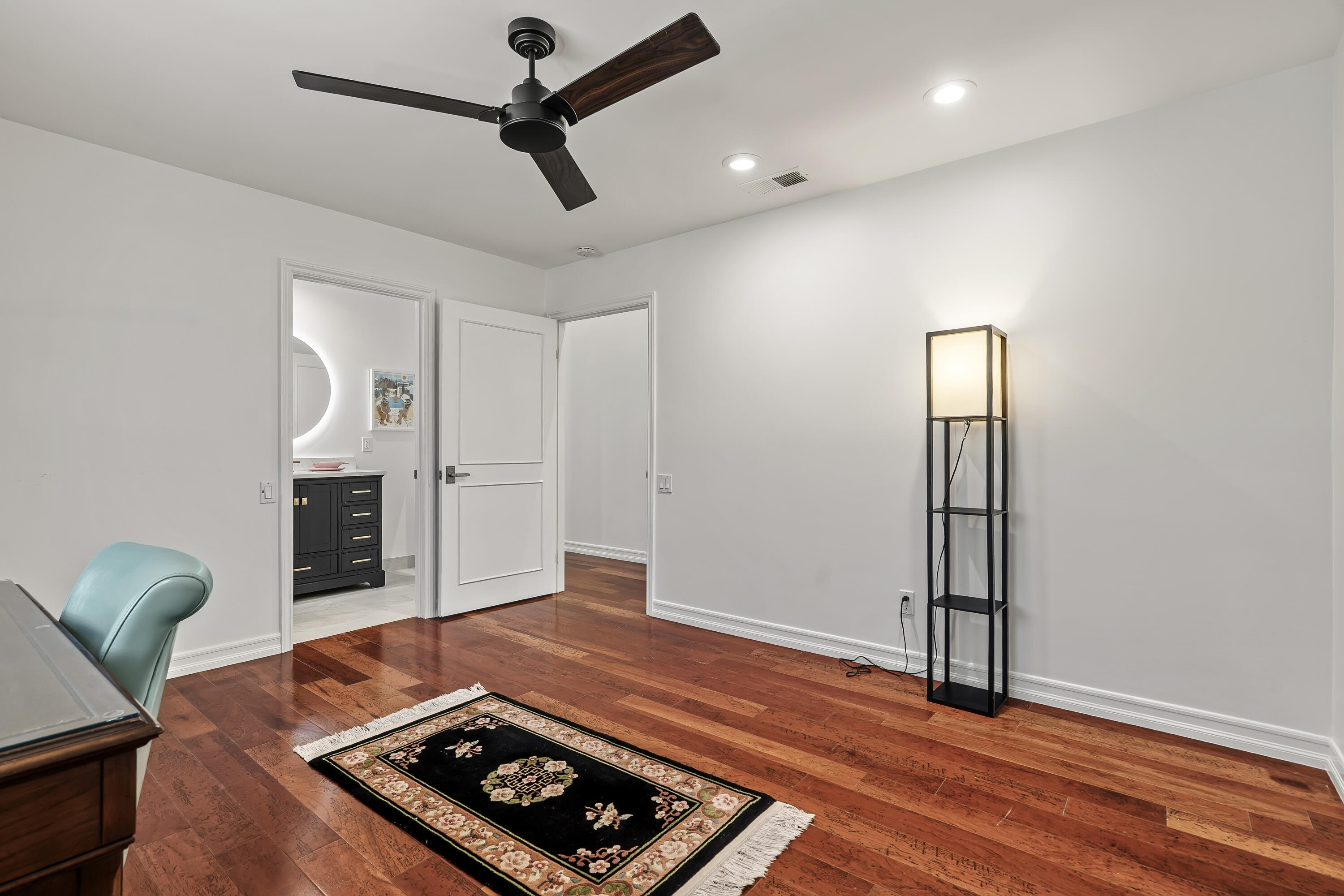 1444 S San Mateo DR